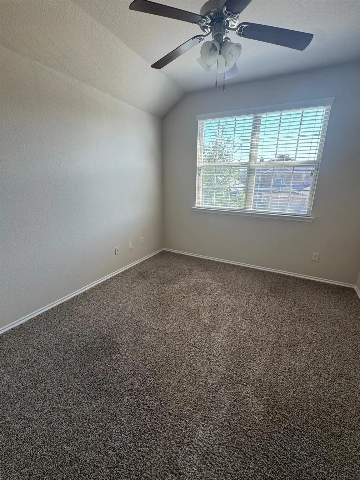 Single Family Residence For Rent in Collin County , 9908 Coyote Pass Trail, Mc Kinney, Texas 75071, 3 Bedroom, 3 Bathroom, 2 Garage spaces, 2,213 Sqft, built in 2016, mls#21399047, Real Estate Agent in Mc Kinney, Homes For Rent in Collin county, Homes For Rent in Mc Kinney, Realtor in Mc Kinney Texas, Real Estate Brokerage Independent Realty Texas, Luminita Cordes Realtor