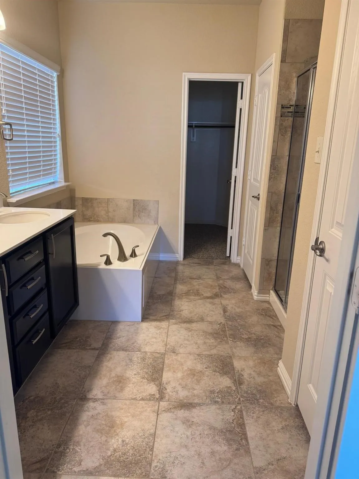 Single Family Residence For Rent in Collin County , 9908 Coyote Pass Trail, Mc Kinney, Texas 75071, 3 Bedroom, 3 Bathroom, 2 Garage spaces, 2,213 Sqft, built in 2016, mls#21399047, Real Estate Agent in Mc Kinney, Homes For Rent in Collin county, Homes For Rent in Mc Kinney, Realtor in Mc Kinney Texas, Real Estate Brokerage Independent Realty Texas, Luminita Cordes Realtor
