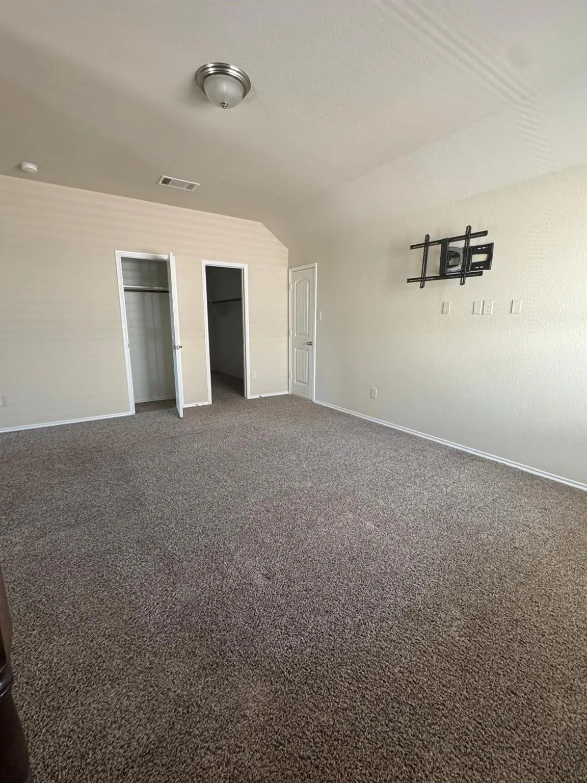 Single Family Residence For Rent in Collin County , 9908 Coyote Pass Trail, Mc Kinney, Texas 75071, 3 Bedroom, 3 Bathroom, 2 Garage spaces, 2,213 Sqft, built in 2016, mls#21399047, Real Estate Agent in Mc Kinney, Homes For Rent in Collin county, Homes For Rent in Mc Kinney, Realtor in Mc Kinney Texas, Real Estate Brokerage Independent Realty Texas, Luminita Cordes Realtor