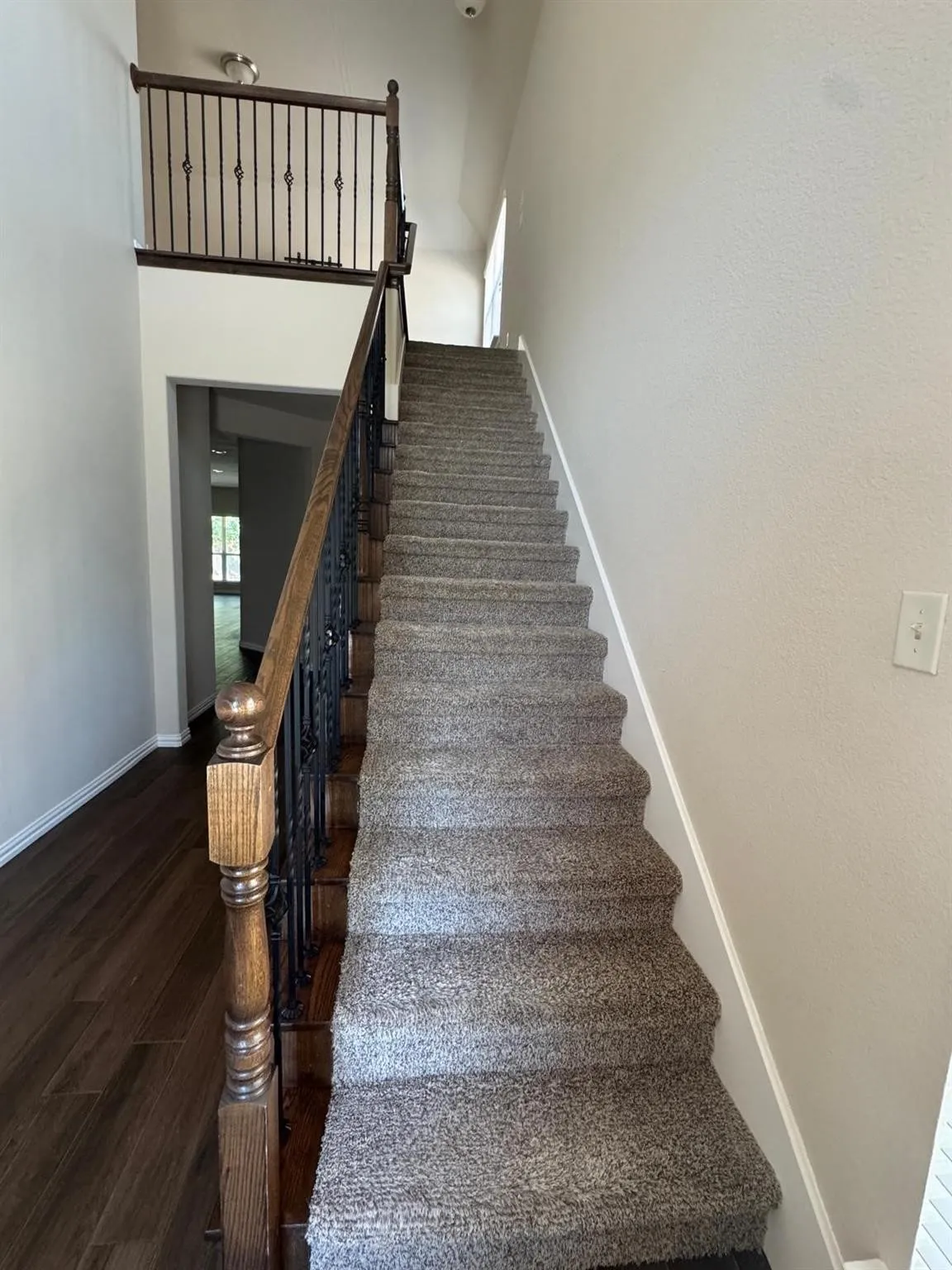 Single Family Residence For Rent in Collin County , 9908 Coyote Pass Trail, Mc Kinney, Texas 75071, 3 Bedroom, 3 Bathroom, 2 Garage spaces, 2,213 Sqft, built in 2016, mls#21399047, Real Estate Agent in Mc Kinney, Homes For Rent in Collin county, Homes For Rent in Mc Kinney, Realtor in Mc Kinney Texas, Real Estate Brokerage Independent Realty Texas, Luminita Cordes Realtor