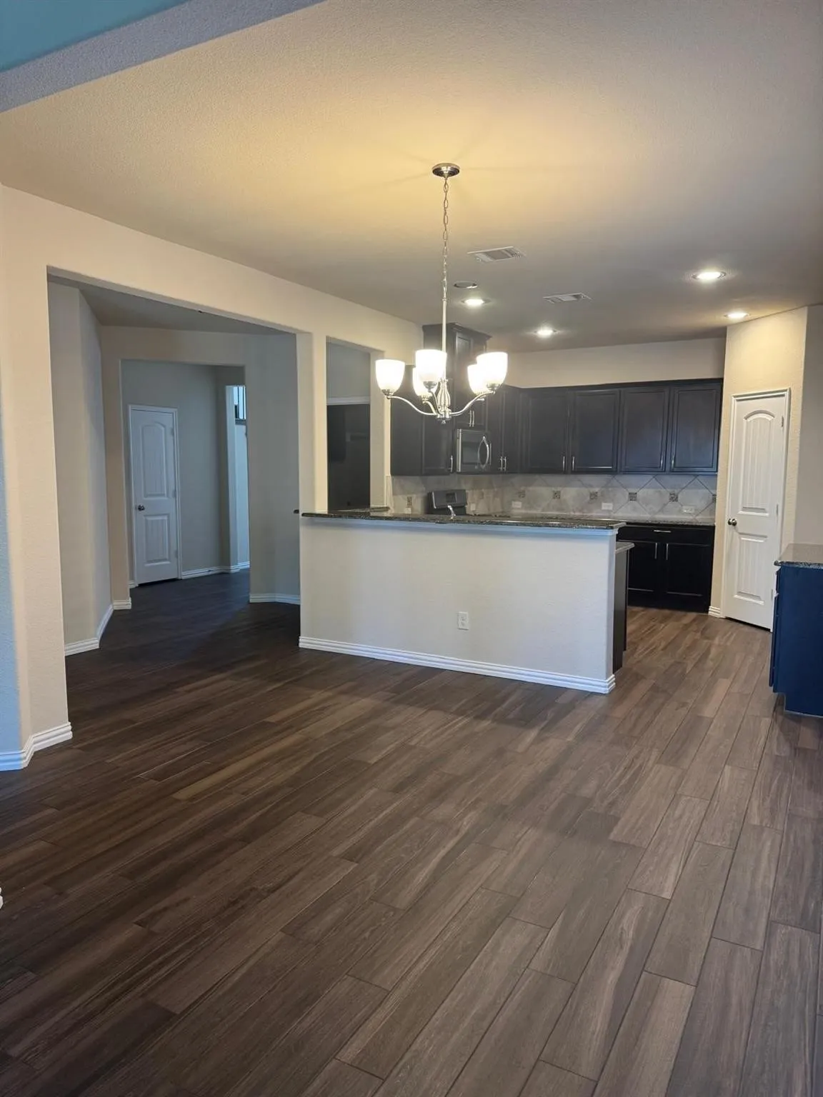 Single Family Residence For Rent in Collin County , 9908 Coyote Pass Trail, Mc Kinney, Texas 75071, 3 Bedroom, 3 Bathroom, 2 Garage spaces, 2,213 Sqft, built in 2016, mls#21399047, Real Estate Agent in Mc Kinney, Homes For Rent in Collin county, Homes For Rent in Mc Kinney, Realtor in Mc Kinney Texas, Real Estate Brokerage Independent Realty Texas, Luminita Cordes Realtor