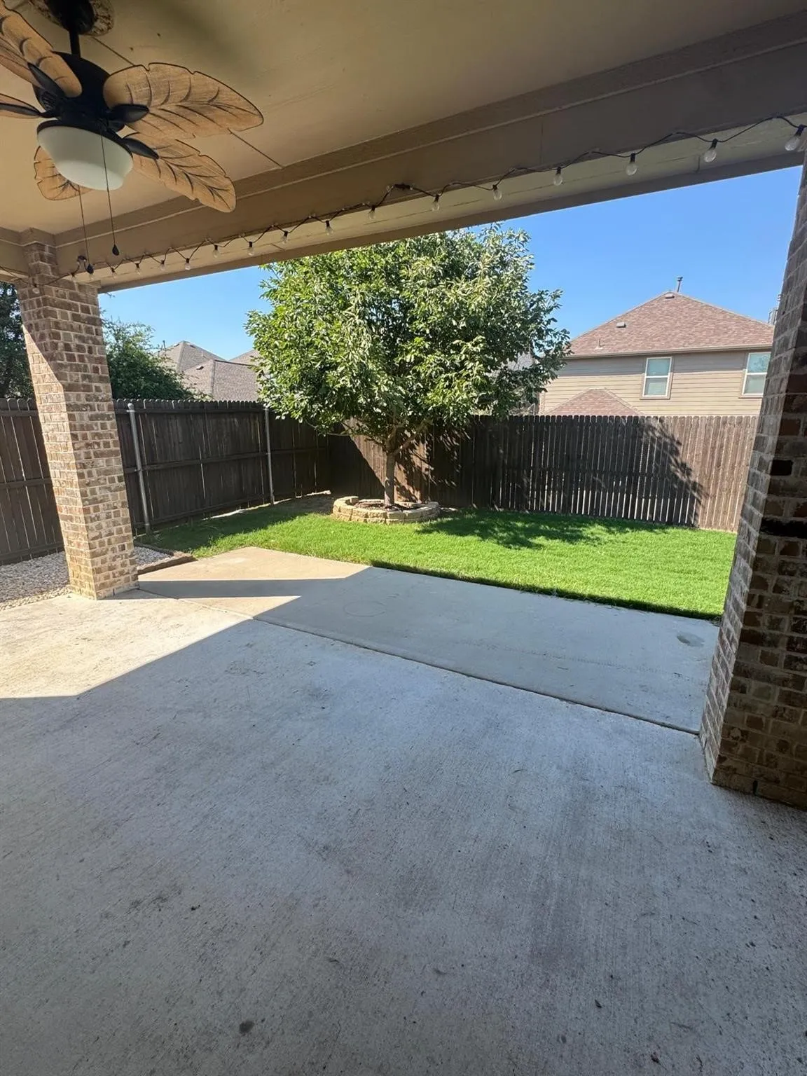 Single Family Residence For Rent in Collin County , 9908 Coyote Pass Trail, Mc Kinney, Texas 75071, 3 Bedroom, 3 Bathroom, 2 Garage spaces, 2,213 Sqft, built in 2016, mls#21399047, Real Estate Agent in Mc Kinney, Homes For Rent in Collin county, Homes For Rent in Mc Kinney, Realtor in Mc Kinney Texas, Real Estate Brokerage Independent Realty Texas, Luminita Cordes Realtor
