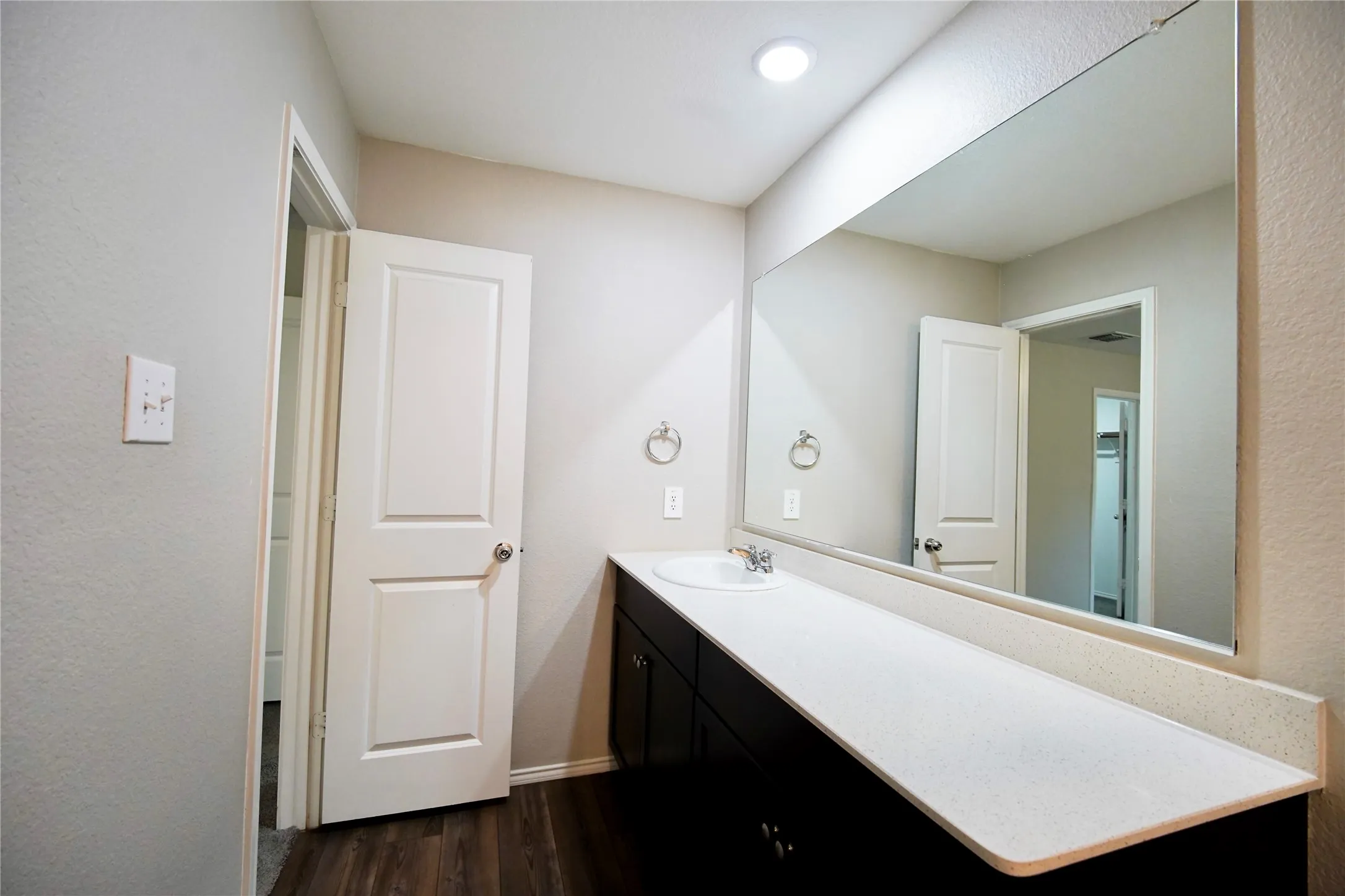 Single Family Residence For Rent in Kaufman County , 2921 Bronte Boulevard, Heartland, Texas 75126, 4 Bedroom, 3 Bathroom, 2 Garage spaces, 2,136 Sqft, built in 2021, mls#21399153, Real Estate Agent in Heartland, Homes For Rent in Kaufman county, Homes For Rent in Heartland, Realtor in Heartland Texas, Real Estate Brokerage Independent Realty Texas, Luminita Cordes Realtor
