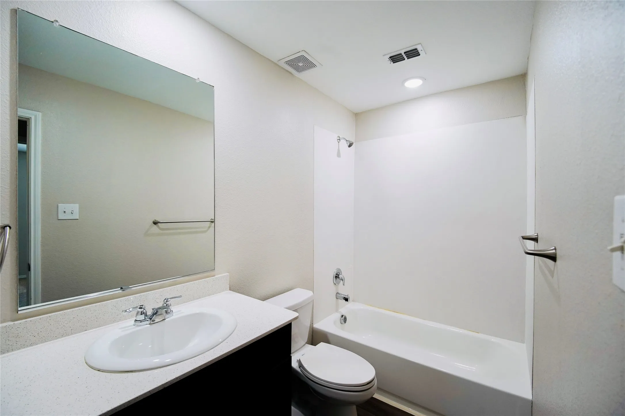 Single Family Residence For Rent in Kaufman County , 2921 Bronte Boulevard, Heartland, Texas 75126, 4 Bedroom, 3 Bathroom, 2 Garage spaces, 2,136 Sqft, built in 2021, mls#21399153, Real Estate Agent in Heartland, Homes For Rent in Kaufman county, Homes For Rent in Heartland, Realtor in Heartland Texas, Real Estate Brokerage Independent Realty Texas, Luminita Cordes Realtor