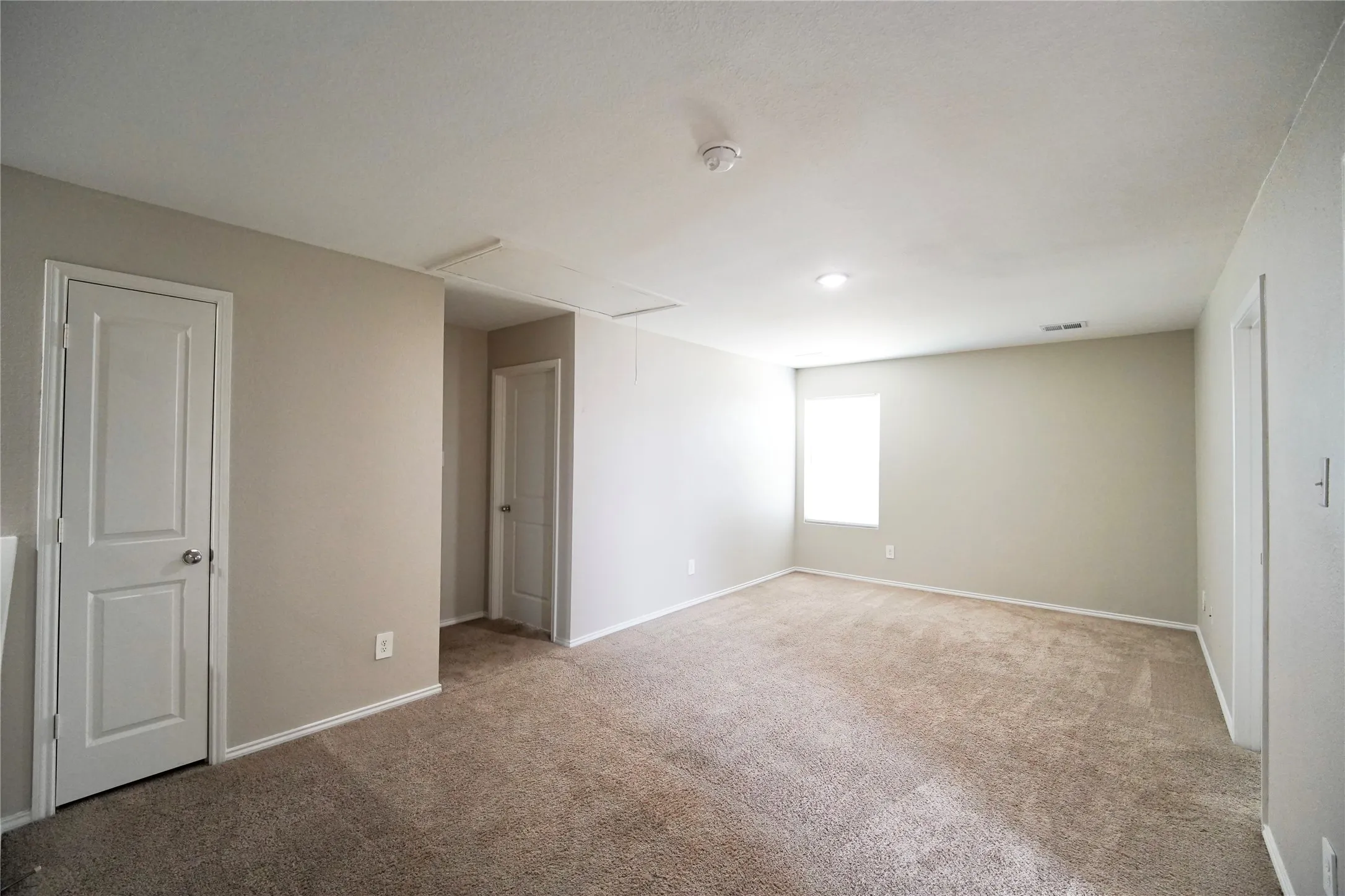 Single Family Residence For Rent in Kaufman County , 2921 Bronte Boulevard, Heartland, Texas 75126, 4 Bedroom, 3 Bathroom, 2 Garage spaces, 2,136 Sqft, built in 2021, mls#21399153, Real Estate Agent in Heartland, Homes For Rent in Kaufman county, Homes For Rent in Heartland, Realtor in Heartland Texas, Real Estate Brokerage Independent Realty Texas, Luminita Cordes Realtor