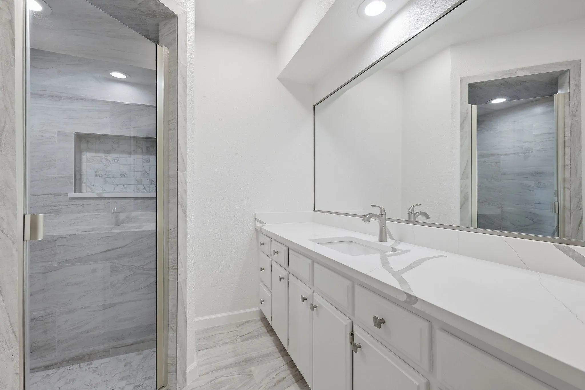 Single Family Residence For Sale in Tarrant County , 3113 Meadowmoor Street, Fort Worth, Texas 76133, 3 Bedroom, 2 Bathroom, 2 Garage spaces, 1,330 Sqft, built in 1983, mls#21399091, Real Estate Agent in Fort Worth, Homes For Sale in Tarrant county, Homes For Sale in Fort Worth, Realtor in Fort Worth Texas, Real Estate Brokerage Independent Realty Texas, Luminita Cordes Realtor