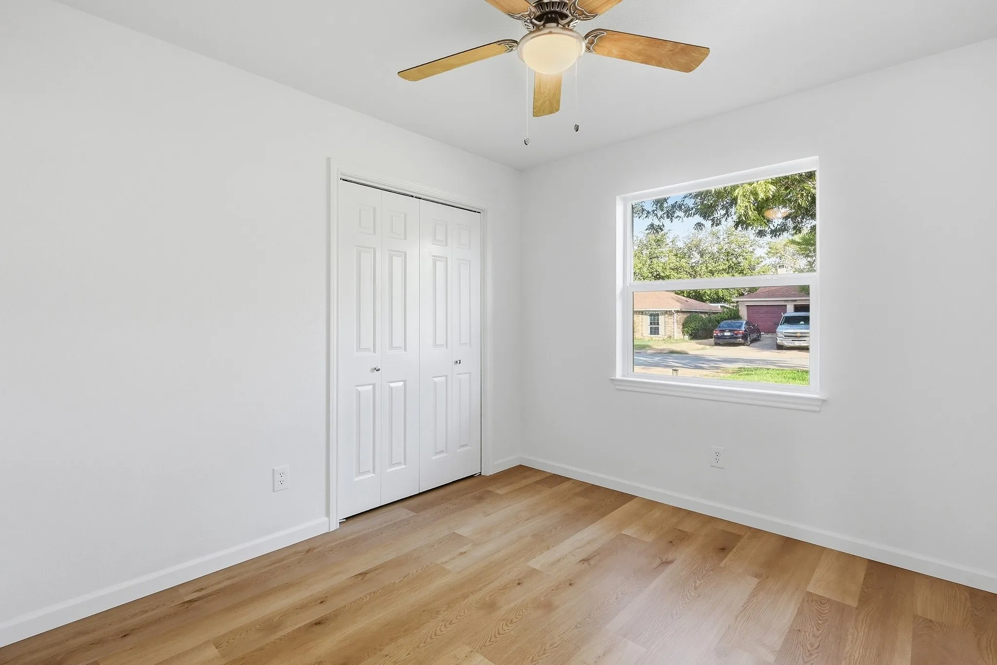 Single Family Residence For Sale in Tarrant County , 3113 Meadowmoor Street, Fort Worth, Texas 76133, 3 Bedroom, 2 Bathroom, 2 Garage spaces, 1,330 Sqft, built in 1983, mls#21399091, Real Estate Agent in Fort Worth, Homes For Sale in Tarrant county, Homes For Sale in Fort Worth, Realtor in Fort Worth Texas, Real Estate Brokerage Independent Realty Texas, Luminita Cordes Realtor