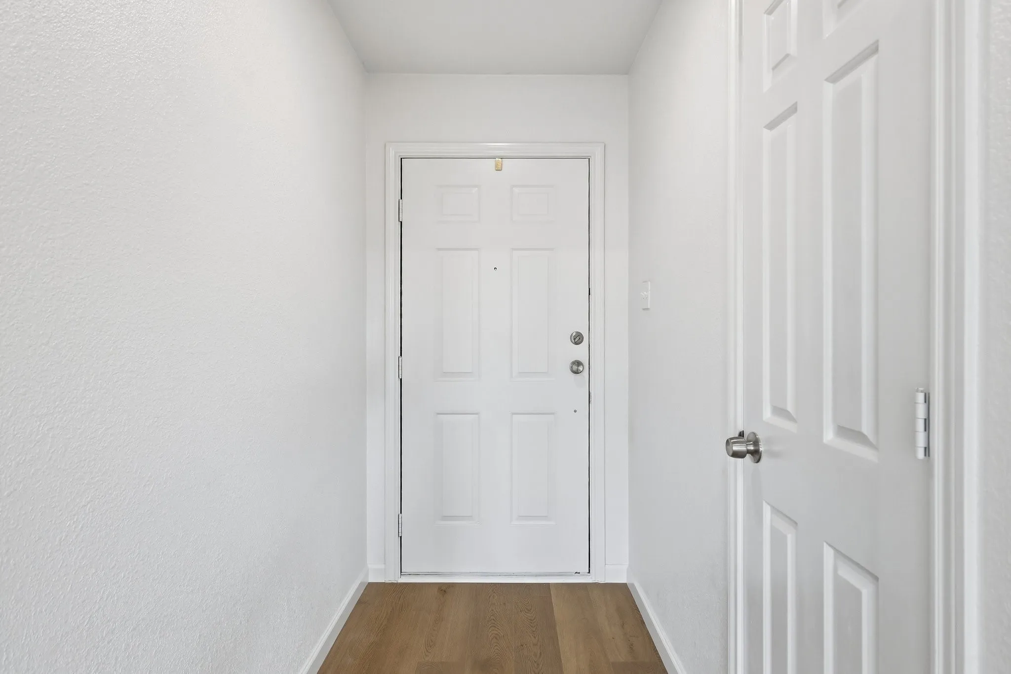 Single Family Residence For Sale in Tarrant County , 3113 Meadowmoor Street, Fort Worth, Texas 76133, 3 Bedroom, 2 Bathroom, 2 Garage spaces, 1,330 Sqft, built in 1983, mls#21399091, Real Estate Agent in Fort Worth, Homes For Sale in Tarrant county, Homes For Sale in Fort Worth, Realtor in Fort Worth Texas, Real Estate Brokerage Independent Realty Texas, Luminita Cordes Realtor