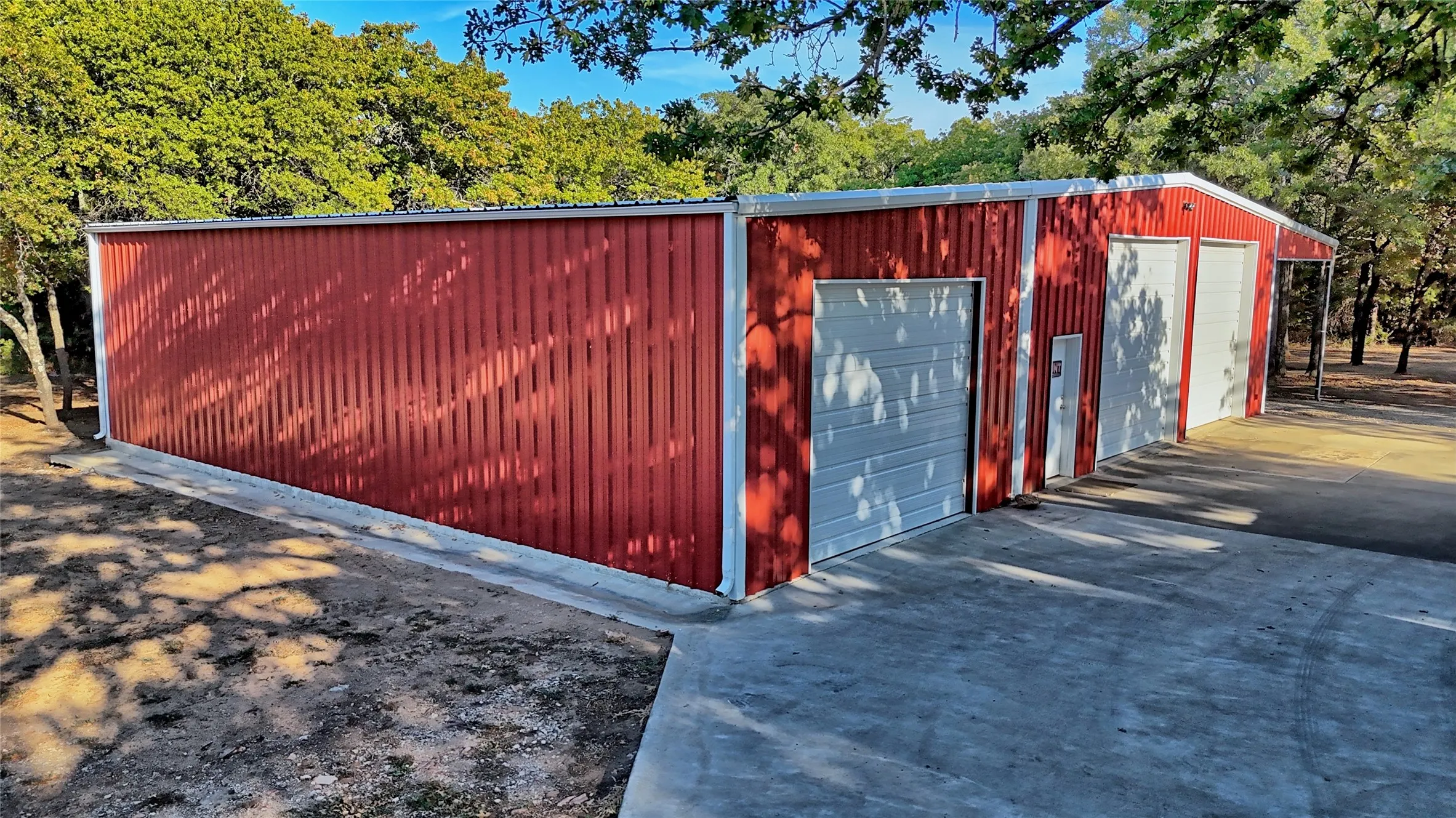 Single Family Residence For Sale in Montague County , 423 Brazos Street, Bowie, Texas 76230, 2 Bedroom, 2 Bathroom, 5 Garage spaces, 1,780 Sqft, built in 2017, mls#21398914, Real Estate Agent in Bowie, Homes For Sale in Montague county, Homes For Sale in Bowie, Realtor in Bowie Texas, Real Estate Brokerage Independent Realty Texas, Luminita Cordes Realtor