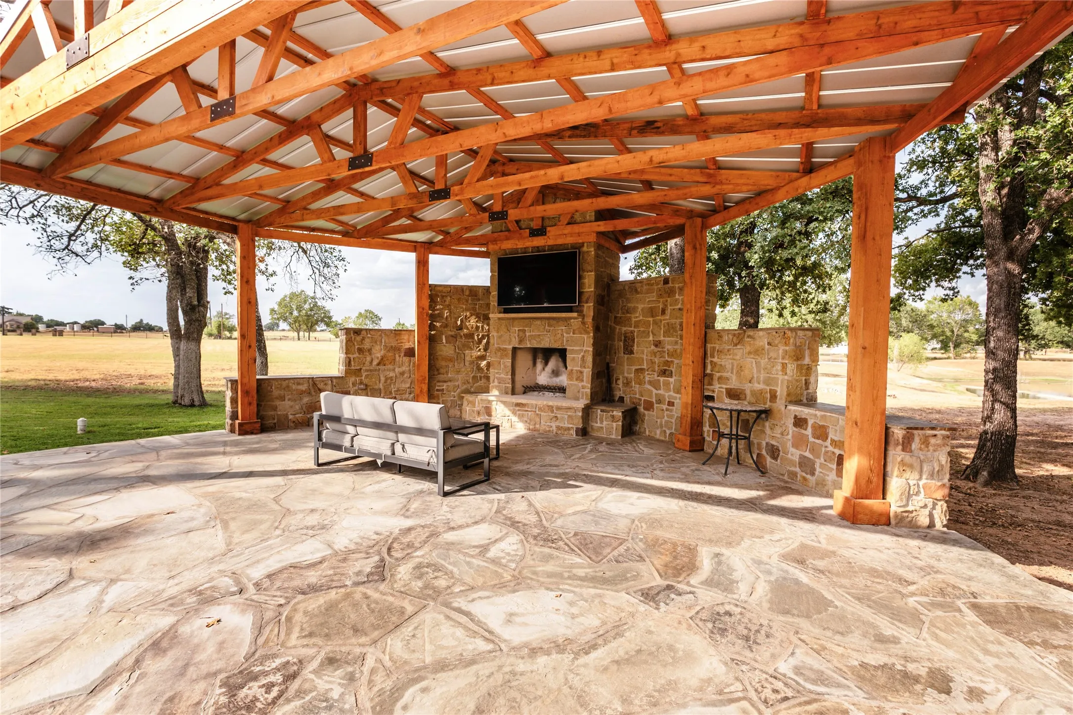 Single Family Residence For Sale in Montague County , 423 Brazos Street, Bowie, Texas 76230, 2 Bedroom, 2 Bathroom, 5 Garage spaces, 1,780 Sqft, built in 2017, mls#21398914, Real Estate Agent in Bowie, Homes For Sale in Montague county, Homes For Sale in Bowie, Realtor in Bowie Texas, Real Estate Brokerage Independent Realty Texas, Luminita Cordes Realtor