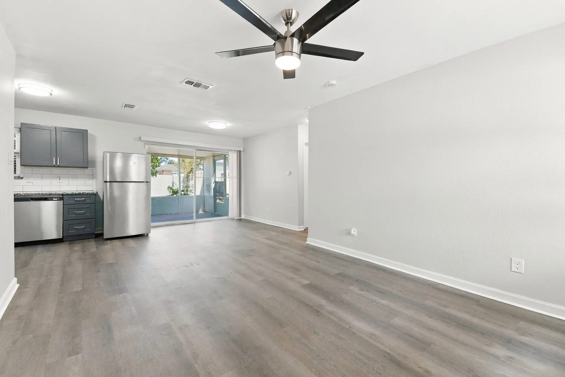 Single Family Residence For Rent in Dallas County , 2420 Bamboo Street, Mesquite, Texas 75150, 3 Bedroom, 2 Bathroom, 1 Garage spaces, 1,046 Sqft, built in 1961, mls#21399158, Real Estate Agent in Mesquite, Homes For Rent in Dallas county, Homes For Rent in Mesquite, Realtor in Mesquite Texas, Real Estate Brokerage Independent Realty Texas, Luminita Cordes Realtor