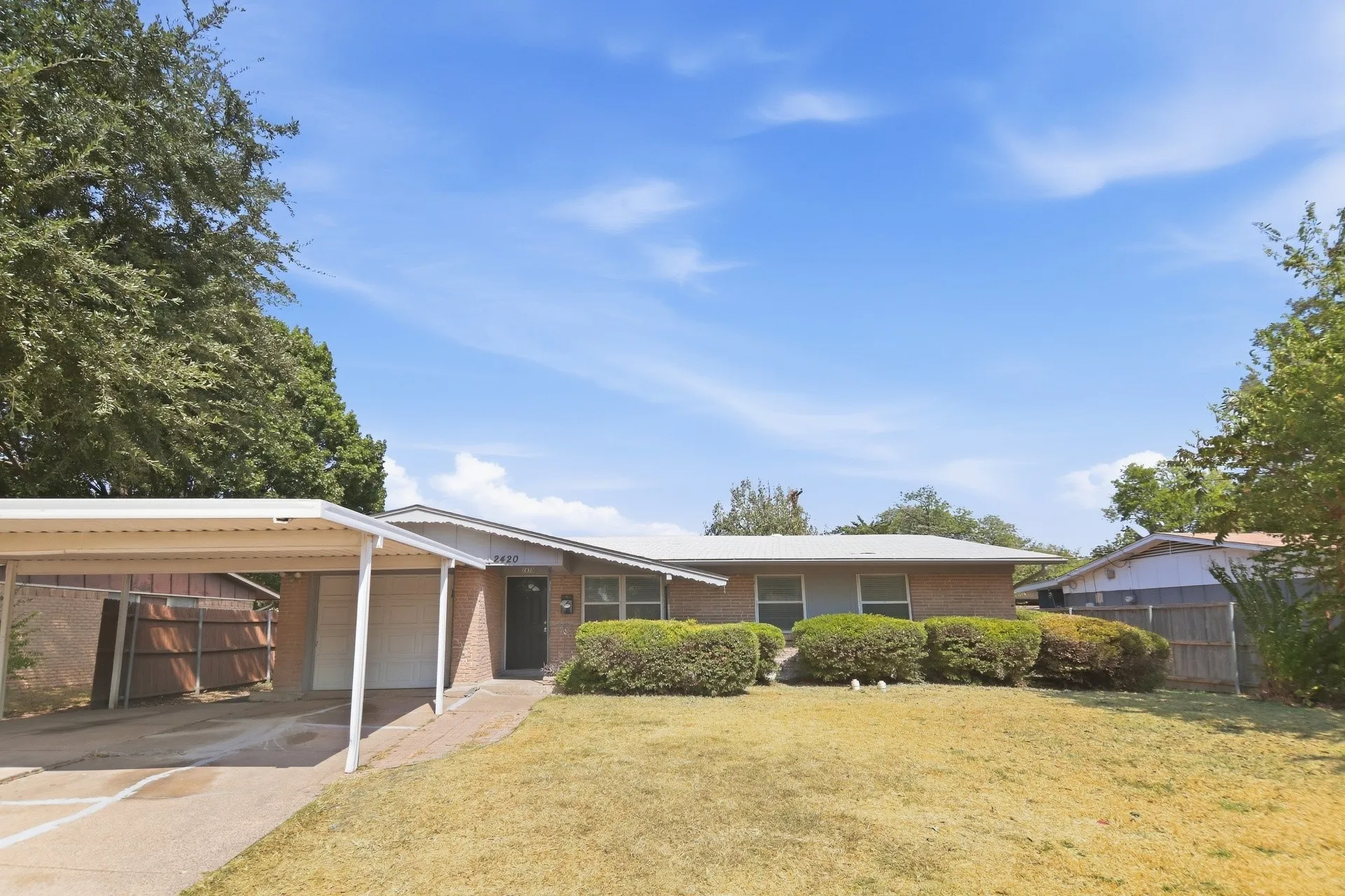 Single Family Residence For Rent in Dallas County , 2420 Bamboo Street, Mesquite, Texas 75150, 3 Bedroom, 2 Bathroom, 1 Garage spaces, 1,046 Sqft, built in 1961, mls#21399158, Real Estate Agent in Mesquite, Homes For Rent in Dallas county, Homes For Rent in Mesquite, Realtor in Mesquite Texas, Real Estate Brokerage Independent Realty Texas, Luminita Cordes Realtor