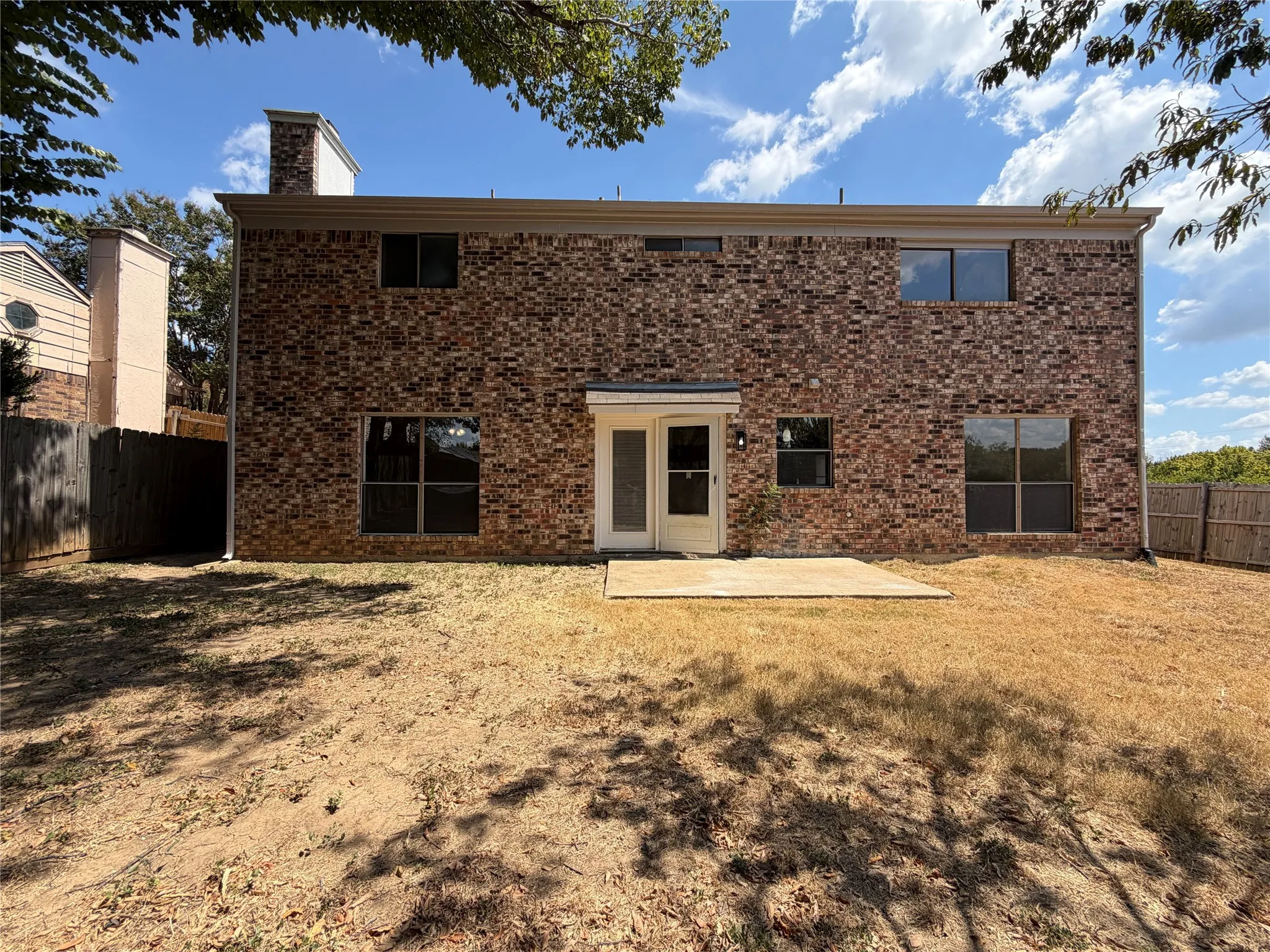 Single Family Residence For Sale in Tarrant County , 4622 Covington Court, Grand Prairie, Texas 75052, 4 Bedroom, 3 Bathroom, 2 Garage spaces, 2,260 Sqft, built in 1984, mls#21396842, Real Estate Agent in Grand Prairie, Homes For Sale in Tarrant county, Homes For Sale in Grand Prairie, Realtor in Grand Prairie Texas, Real Estate Brokerage Independent Realty Texas, Luminita Cordes Realtor