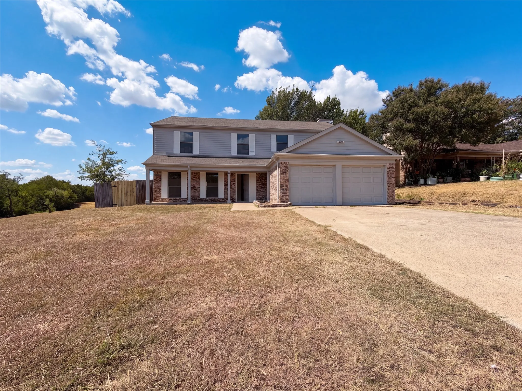 Single Family Residence For Sale in Tarrant County , 4622 Covington Court, Grand Prairie, Texas 75052, 4 Bedroom, 3 Bathroom, 2 Garage spaces, 2,260 Sqft, built in 1984, mls#21396842, Real Estate Agent in Grand Prairie, Homes For Sale in Tarrant county, Homes For Sale in Grand Prairie, Realtor in Grand Prairie Texas, Real Estate Brokerage Independent Realty Texas, Luminita Cordes Realtor