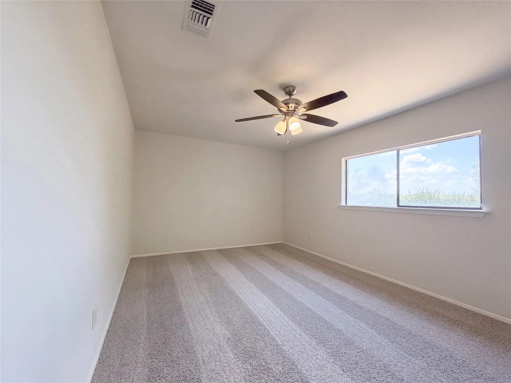 Single Family Residence For Sale in Tarrant County , 4622 Covington Court, Grand Prairie, Texas 75052, 4 Bedroom, 3 Bathroom, 2 Garage spaces, 2,260 Sqft, built in 1984, mls#21396842, Real Estate Agent in Grand Prairie, Homes For Sale in Tarrant county, Homes For Sale in Grand Prairie, Realtor in Grand Prairie Texas, Real Estate Brokerage Independent Realty Texas, Luminita Cordes Realtor