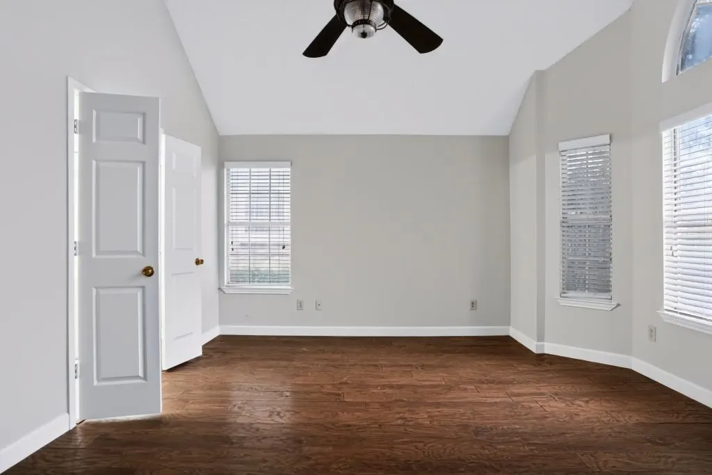 Single Family Residence For Sale in Collin County , 3304 Sedona Lane, Mc Kinney, Texas 75070, 3 Bedroom, 2 Bathroom, 2 Garage spaces, 1,928 Sqft, built in 1989, mls#21398594, Real Estate Agent in Mc Kinney, Homes For Sale in Collin county, Homes For Sale in Mc Kinney, Realtor in Mc Kinney Texas, Real Estate Brokerage Independent Realty Texas, Luminita Cordes Realtor