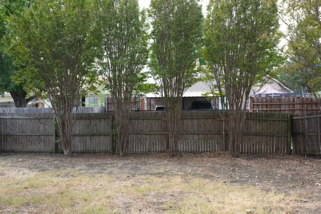 Single Family Residence For Sale in Collin County , 3304 Sedona Lane, Mc Kinney, Texas 75070, 3 Bedroom, 2 Bathroom, 2 Garage spaces, 1,928 Sqft, built in 1989, mls#21398594, Real Estate Agent in Mc Kinney, Homes For Sale in Collin county, Homes For Sale in Mc Kinney, Realtor in Mc Kinney Texas, Real Estate Brokerage Independent Realty Texas, Luminita Cordes Realtor