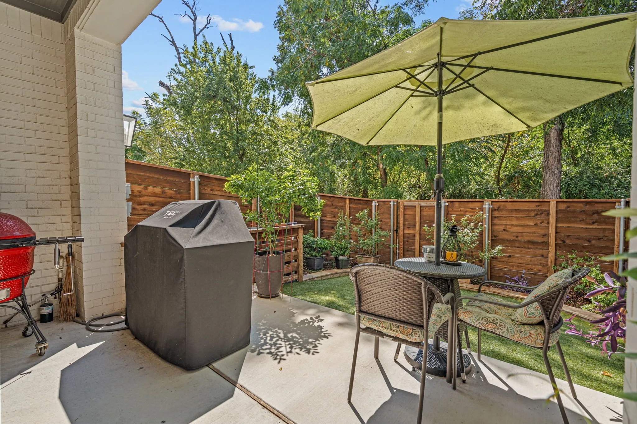 Backyard Patio with Artificial Turf