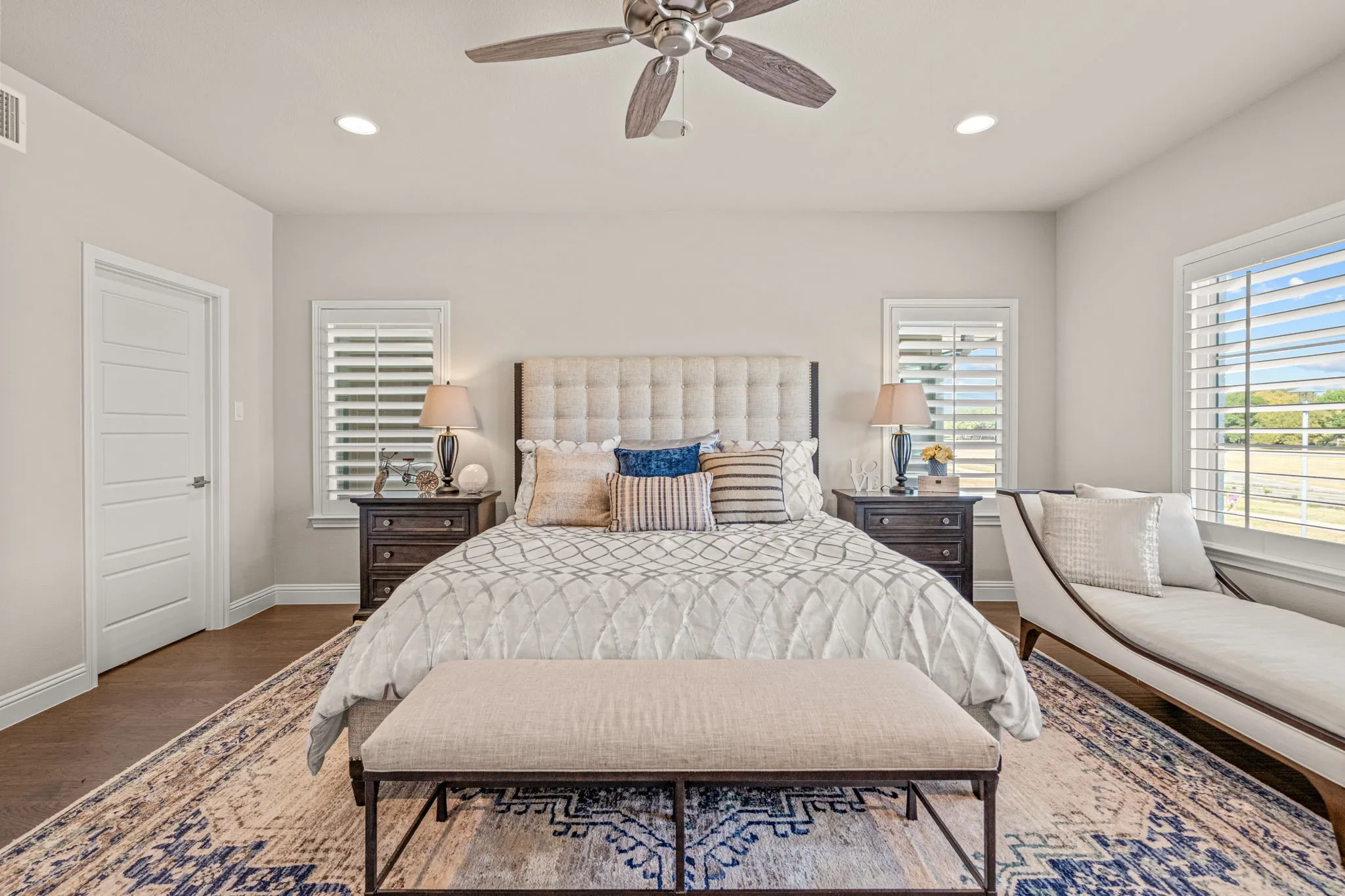 Single Family Residence For Sale in Tarrant County , 4153 Watercourse Drive, Fort Worth, Texas 76109, 3 Bedroom, 4 Bathroom, 2 Garage spaces, 2,949 Sqft, built in 2020, mls#21398858, Real Estate Agent in Fort Worth, Homes For Sale in Tarrant county, Homes For Sale in Fort Worth, Realtor in Fort Worth Texas, Real Estate Brokerage Independent Realty Texas, Luminita Cordes Realtor