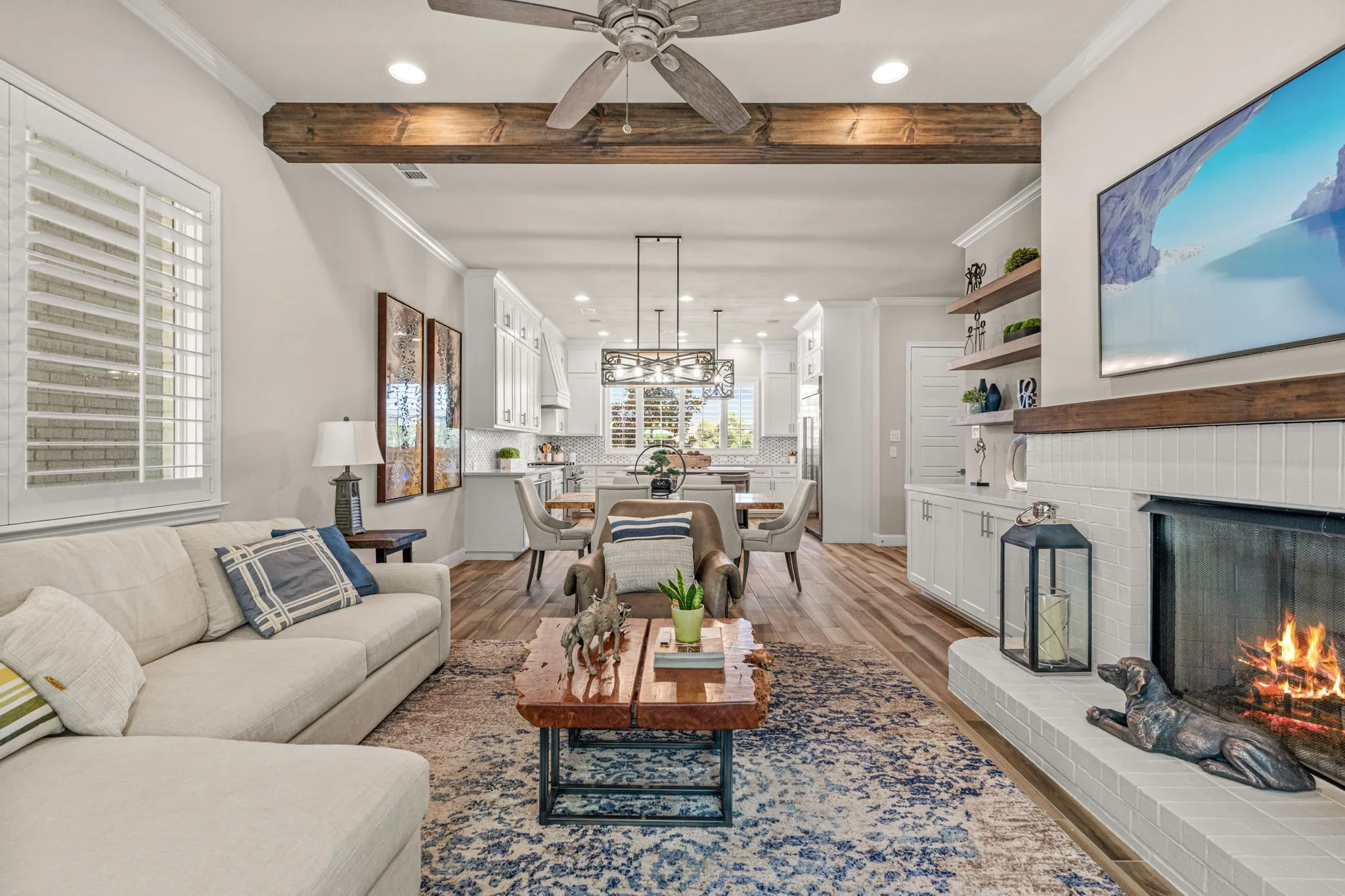 Single Family Residence For Sale in Tarrant County , 4153 Watercourse Drive, Fort Worth, Texas 76109, 3 Bedroom, 4 Bathroom, 2 Garage spaces, 2,949 Sqft, built in 2020, mls#21398858, Real Estate Agent in Fort Worth, Homes For Sale in Tarrant county, Homes For Sale in Fort Worth, Realtor in Fort Worth Texas, Real Estate Brokerage Independent Realty Texas, Luminita Cordes Realtor