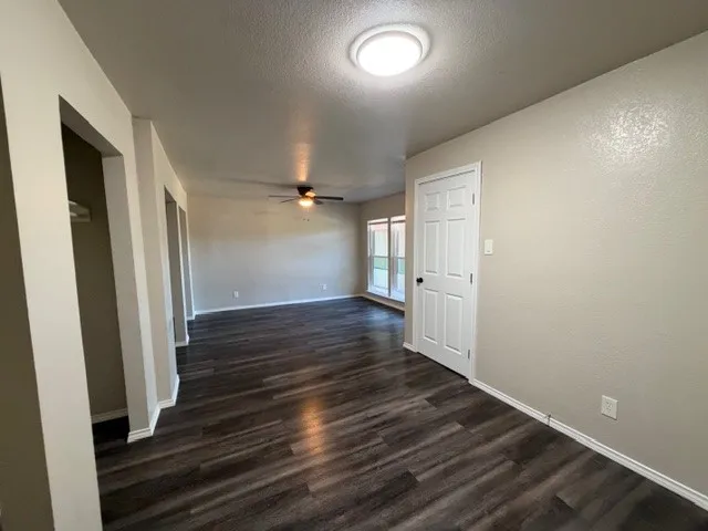 Condominium For Rent in Tarrant County , 5600 Boca Raton Boulevard 156, Fort Worth, Texas 76112, 3 Bedroom, 2 Bathroom, Garage spaces, 1,445 Sqft, built in 1972, mls#21399048, Real Estate Agent in Fort Worth, Homes For Rent in Tarrant county, Homes For Rent in Fort Worth, Realtor in Fort Worth Texas, Real Estate Brokerage Independent Realty Texas, Luminita Cordes Realtor