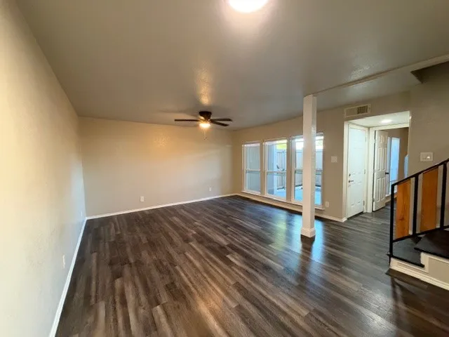 Condominium For Rent in Tarrant County , 5600 Boca Raton Boulevard 156, Fort Worth, Texas 76112, 3 Bedroom, 2 Bathroom, Garage spaces, 1,445 Sqft, built in 1972, mls#21399048, Real Estate Agent in Fort Worth, Homes For Rent in Tarrant county, Homes For Rent in Fort Worth, Realtor in Fort Worth Texas, Real Estate Brokerage Independent Realty Texas, Luminita Cordes Realtor