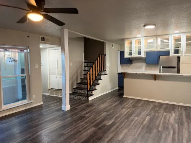 Condominium For Rent in Tarrant County , 5600 Boca Raton Boulevard 156, Fort Worth, Texas 76112, 3 Bedroom, 2 Bathroom, Garage spaces, 1,445 Sqft, built in 1972, mls#21399048, Real Estate Agent in Fort Worth, Homes For Rent in Tarrant county, Homes For Rent in Fort Worth, Realtor in Fort Worth Texas, Real Estate Brokerage Independent Realty Texas, Luminita Cordes Realtor
