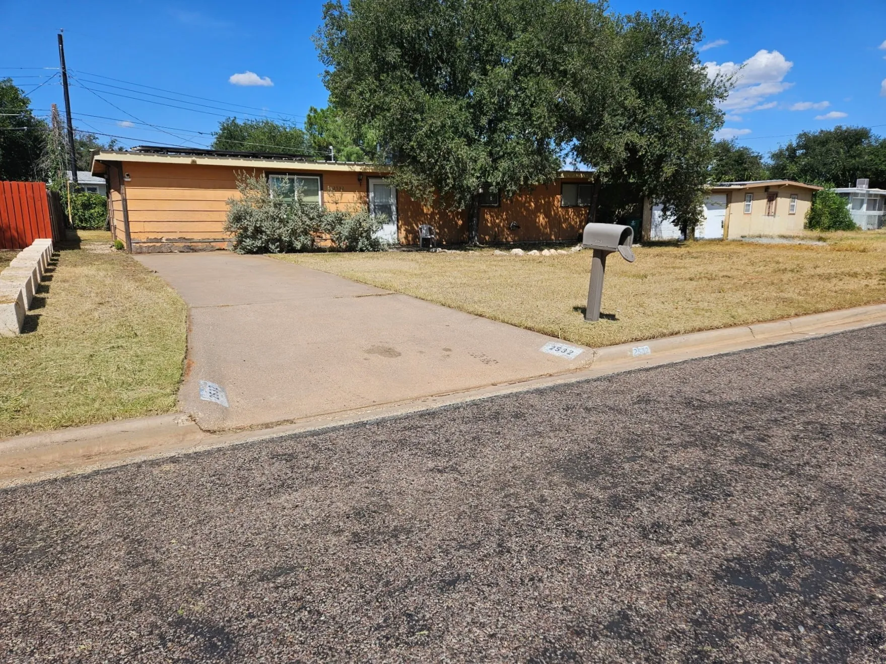 Single Family Residence For Sale in Tom Green County , 2532 A and M Avenue, San Angelo, Texas 76904, 2 Bedroom, 2 Bathroom, Garage spaces, 1,075 Sqft, built in 1957, mls#21397691, Real Estate Agent in San Angelo, Homes For Sale in Tom Green county, Homes For Sale in San Angelo, Realtor in San Angelo Texas, Real Estate Brokerage Independent Realty Texas, Luminita Cordes Realtor