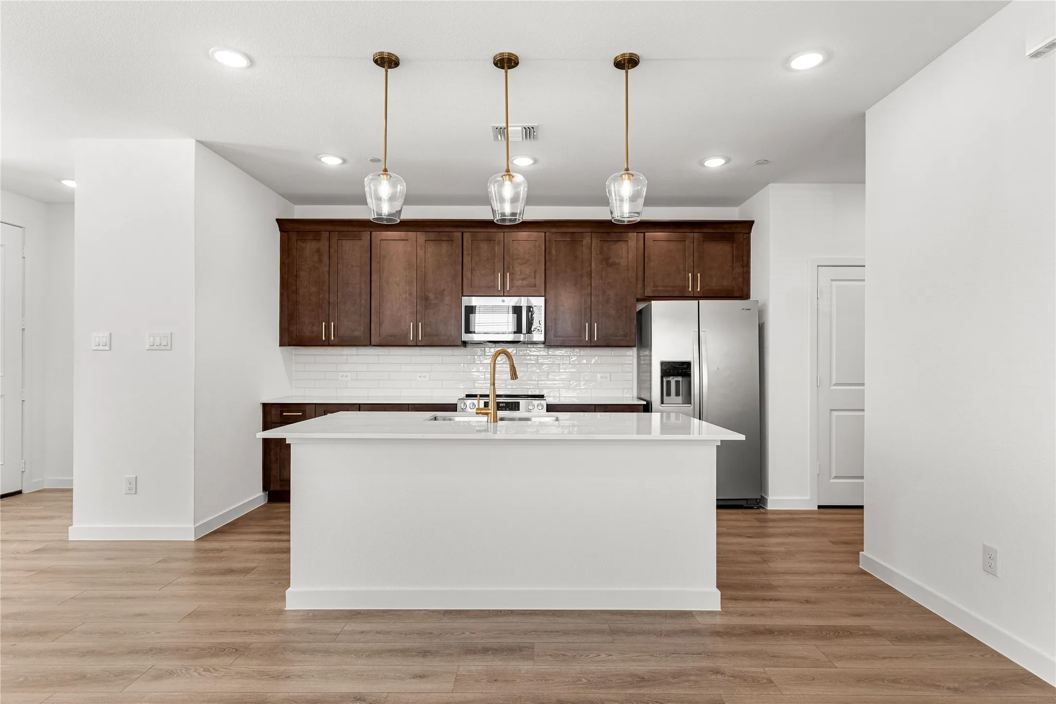 Townhouse For Rent in Tarrant County , 5712 Terrace Drive, Watauga, Texas 76148, 3 Bedroom, 3 Bathroom, 2 Garage spaces, 2,050 Sqft, built in 2026, mls#21399206, Real Estate Agent in Watauga, Homes For Rent in Tarrant county, Homes For Rent in Watauga, Realtor in Watauga Texas, Real Estate Brokerage Independent Realty Texas, Luminita Cordes Realtor