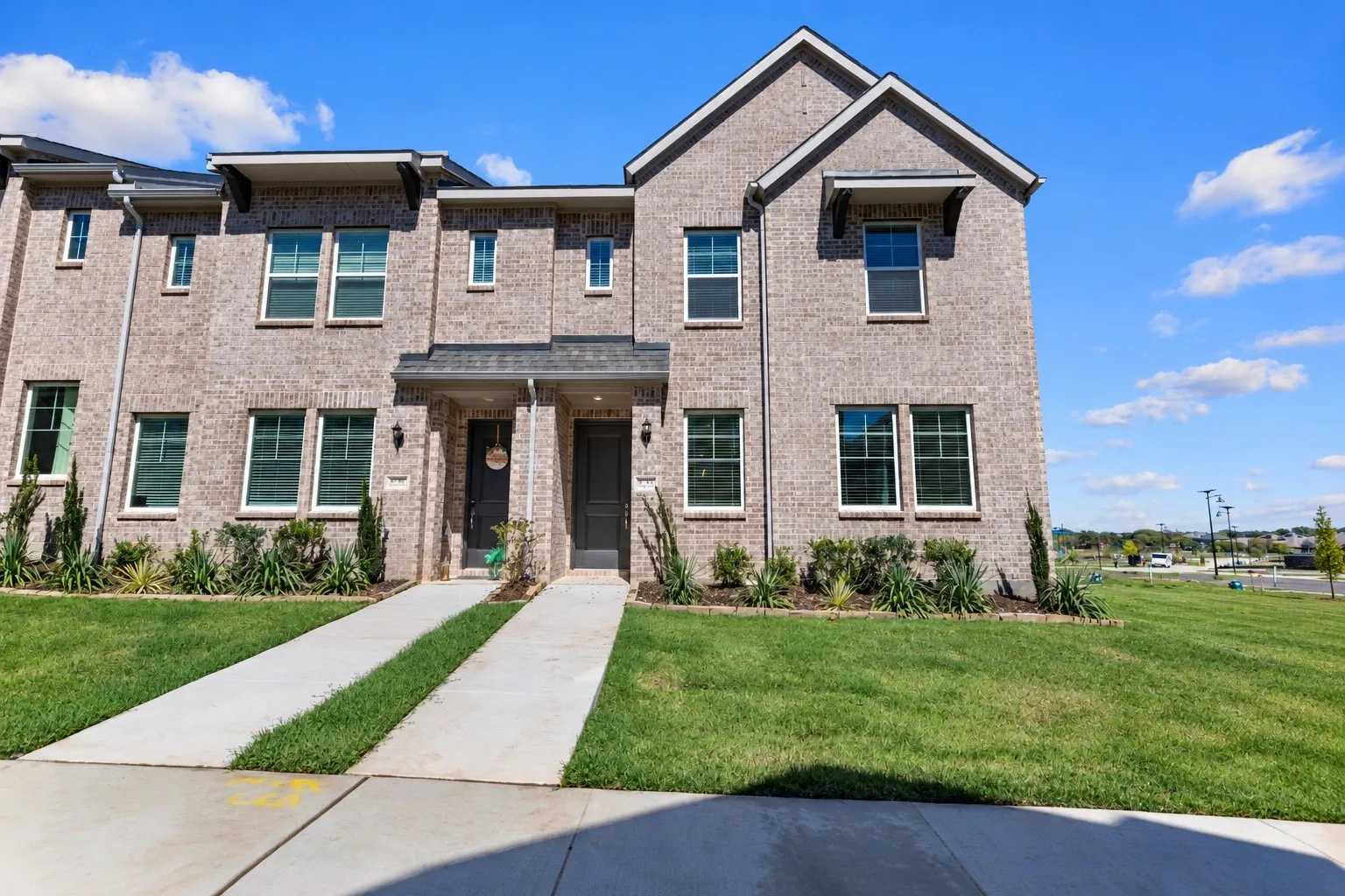 Townhouse For Rent in Tarrant County , 5712 Terrace Drive, Watauga, Texas 76148, 3 Bedroom, 3 Bathroom, 2 Garage spaces, 2,050 Sqft, built in 2026, mls#21399206, Real Estate Agent in Watauga, Homes For Rent in Tarrant county, Homes For Rent in Watauga, Realtor in Watauga Texas, Real Estate Brokerage Independent Realty Texas, Luminita Cordes Realtor