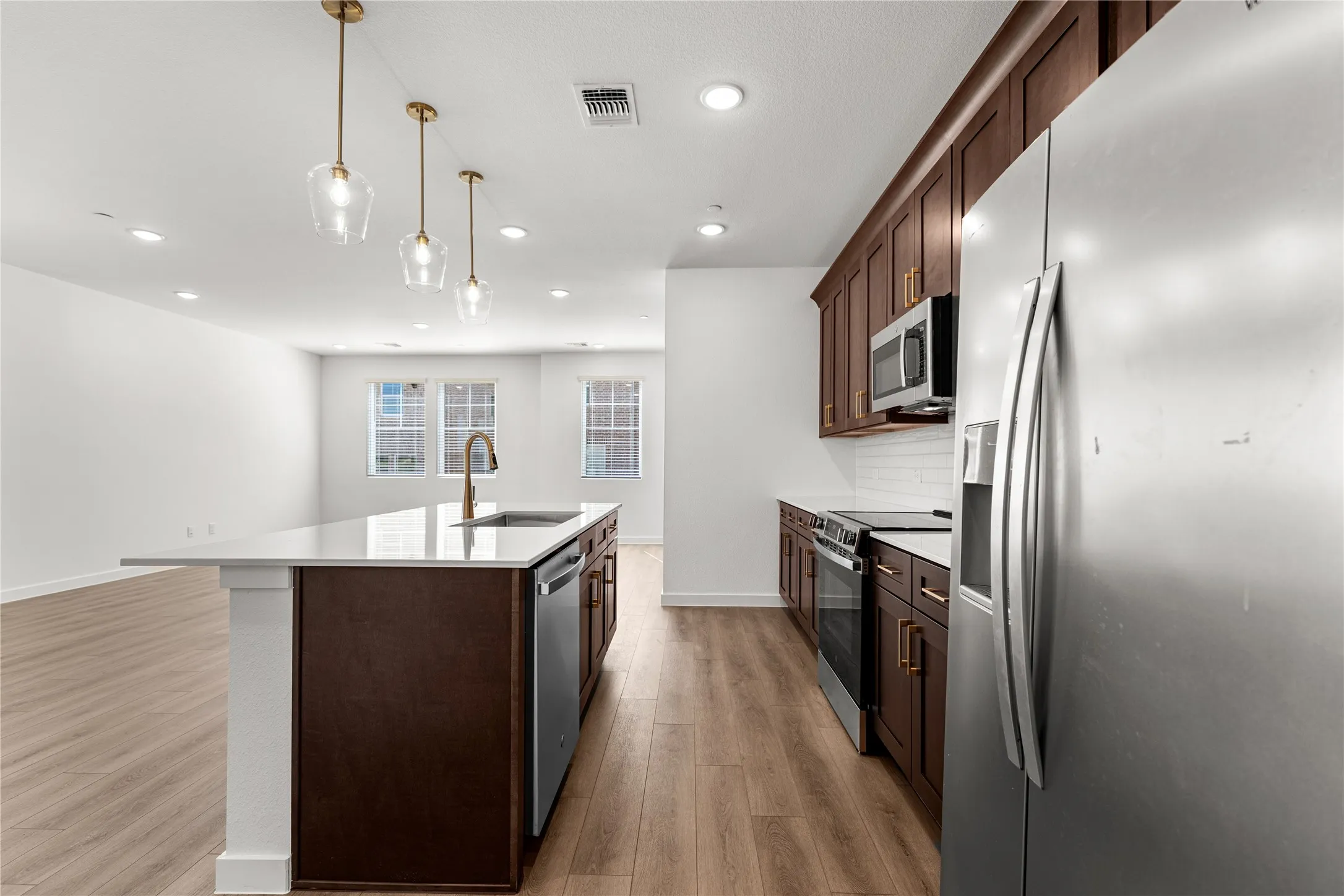 Townhouse For Rent in Tarrant County , 5712 Terrace Drive, Watauga, Texas 76148, 3 Bedroom, 3 Bathroom, 2 Garage spaces, 2,050 Sqft, built in 2026, mls#21399206, Real Estate Agent in Watauga, Homes For Rent in Tarrant county, Homes For Rent in Watauga, Realtor in Watauga Texas, Real Estate Brokerage Independent Realty Texas, Luminita Cordes Realtor