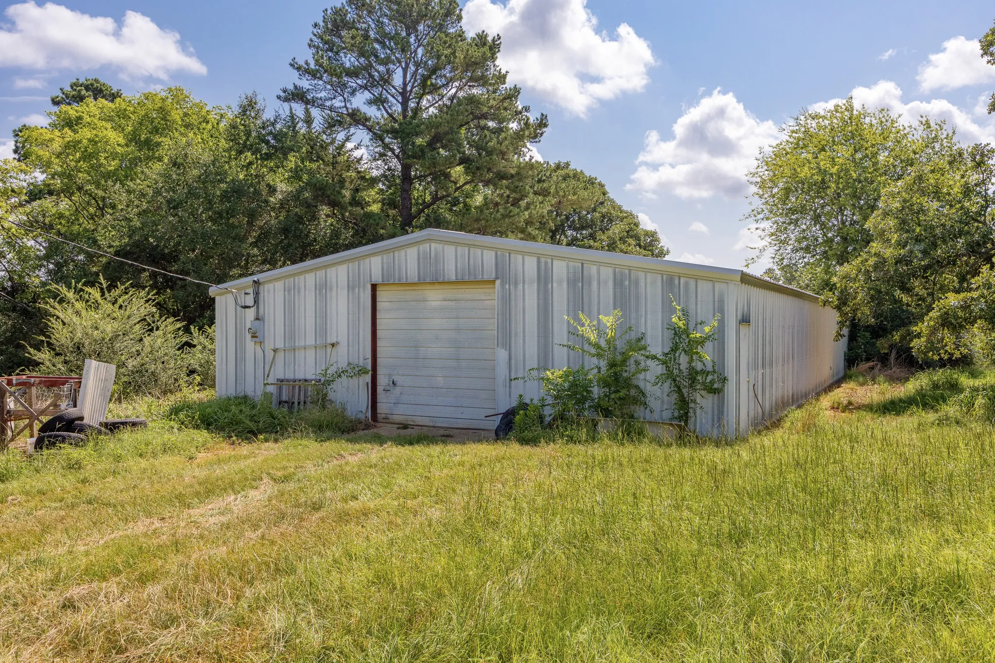 Farm For Sale in Upshur County , 8468 Hydrangea Road, Ore City, Texas 75683, 3 Bedroom, 2 Bathroom, 2 Garage spaces, 1,167 Sqft, built in 1985, mls#21372369, Real Estate Agent in Ore City, Homes For Sale in Upshur county, Homes For Sale in Ore City, Realtor in Ore City Texas, Real Estate Brokerage Independent Realty Texas, Luminita Cordes Realtor