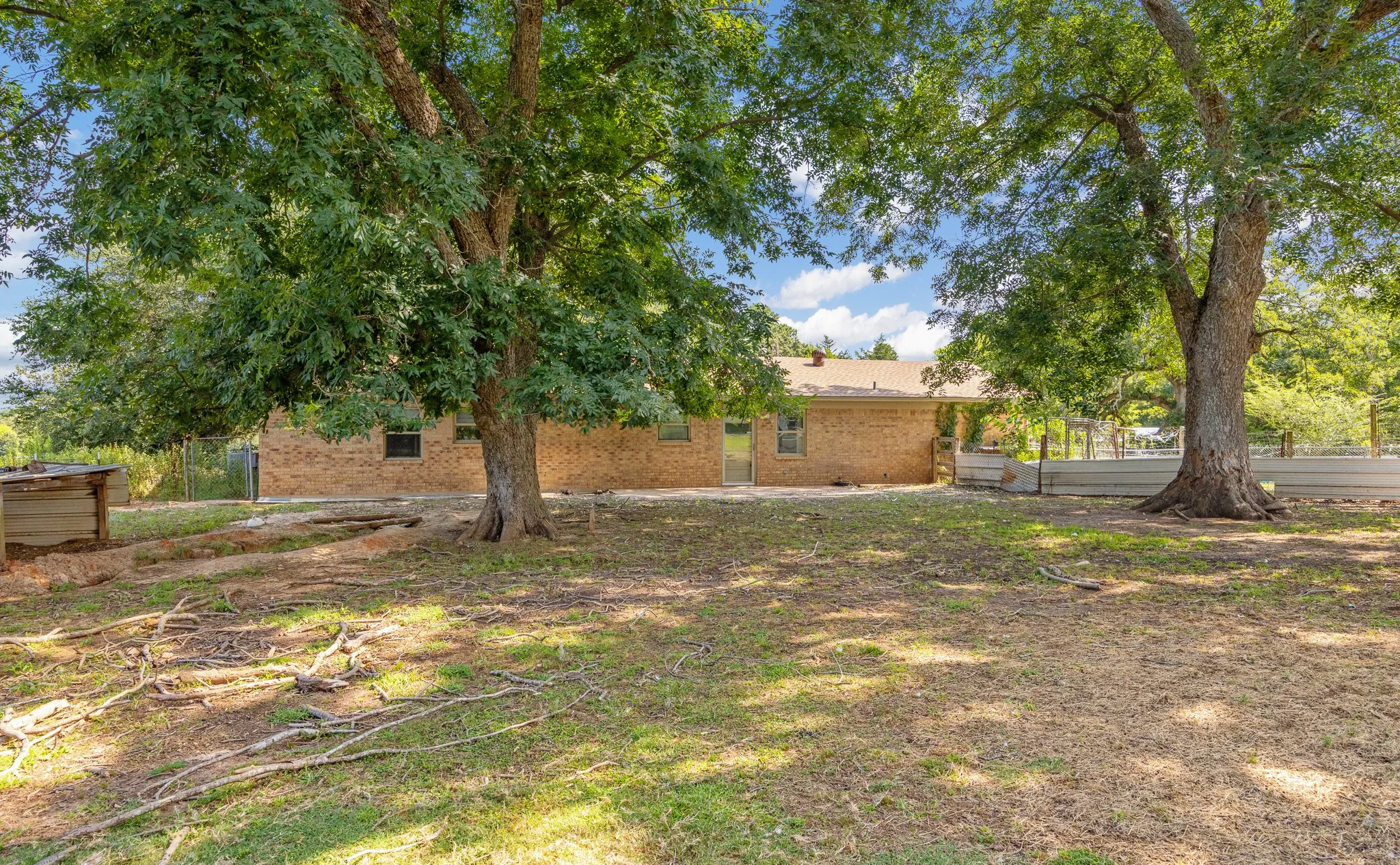 Farm For Sale in Upshur County , 8468 Hydrangea Road, Ore City, Texas 75683, 3 Bedroom, 2 Bathroom, 2 Garage spaces, 1,167 Sqft, built in 1985, mls#21372369, Real Estate Agent in Ore City, Homes For Sale in Upshur county, Homes For Sale in Ore City, Realtor in Ore City Texas, Real Estate Brokerage Independent Realty Texas, Luminita Cordes Realtor