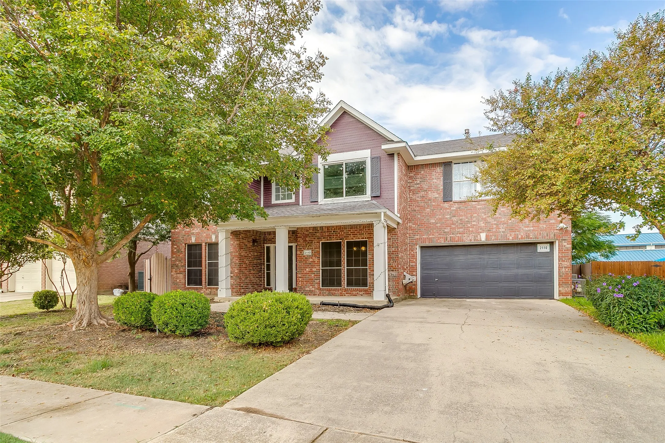 Single Family Residence For Sale in Tarrant County , 2110 Rustic Ridge Drive, Keller, Texas 76248, 4 Bedroom, 3 Bathroom, 2 Garage spaces, 2,378 Sqft, built in 1998, mls#21399144, Real Estate Agent in Keller, Homes For Sale in Tarrant county, Homes For Sale in Keller, Realtor in Keller Texas, Real Estate Brokerage Independent Realty Texas, Luminita Cordes Realtor