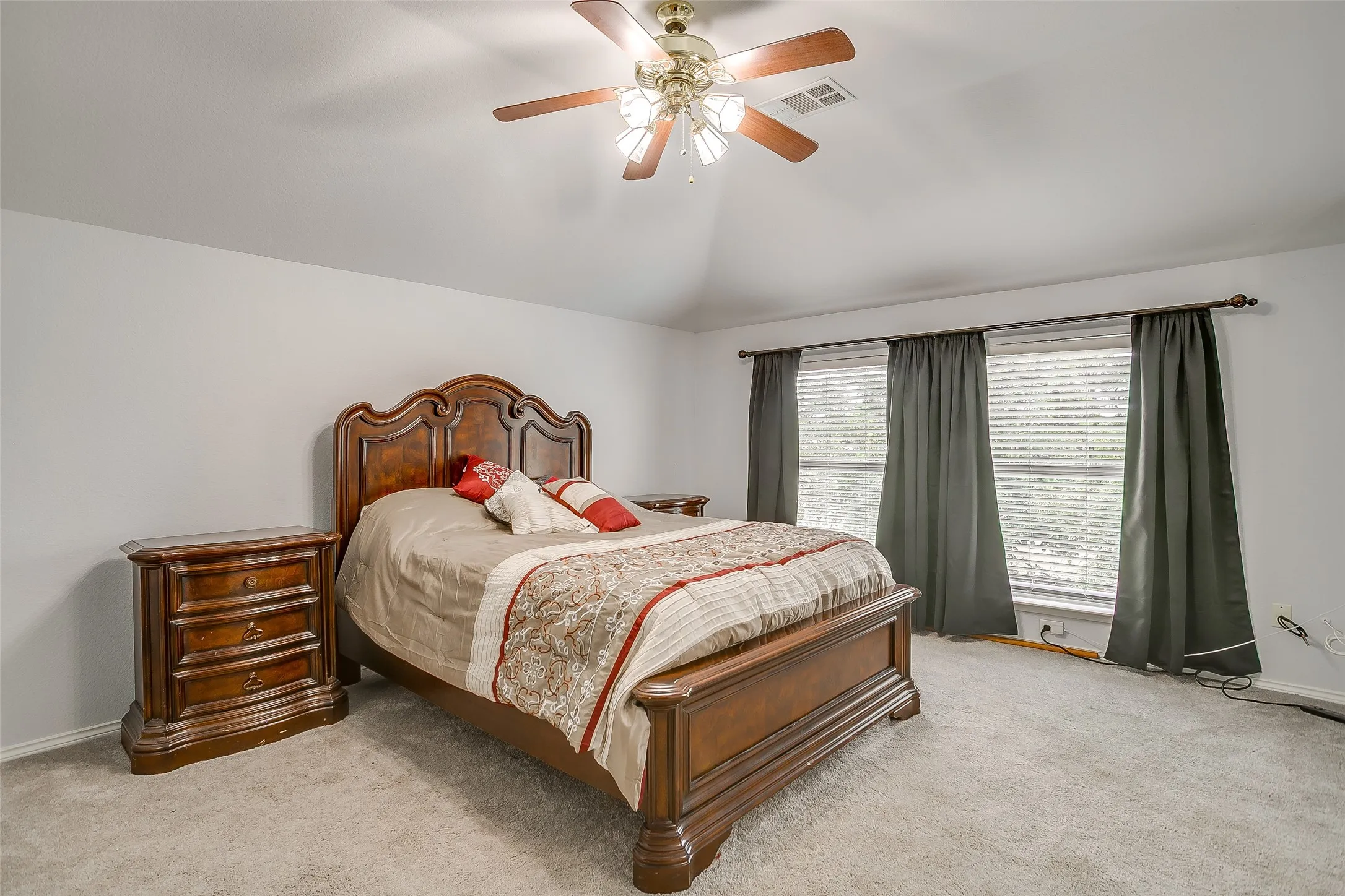 Single Family Residence For Sale in Tarrant County , 2110 Rustic Ridge Drive, Keller, Texas 76248, 4 Bedroom, 3 Bathroom, 2 Garage spaces, 2,378 Sqft, built in 1998, mls#21399144, Real Estate Agent in Keller, Homes For Sale in Tarrant county, Homes For Sale in Keller, Realtor in Keller Texas, Real Estate Brokerage Independent Realty Texas, Luminita Cordes Realtor