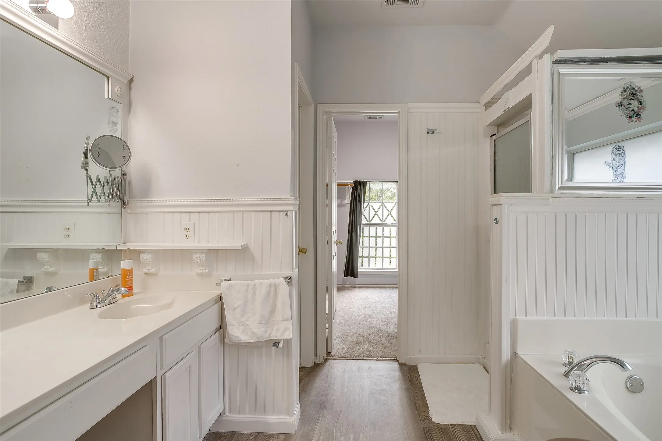 Single Family Residence For Sale in Tarrant County , 2110 Rustic Ridge Drive, Keller, Texas 76248, 4 Bedroom, 3 Bathroom, 2 Garage spaces, 2,378 Sqft, built in 1998, mls#21399144, Real Estate Agent in Keller, Homes For Sale in Tarrant county, Homes For Sale in Keller, Realtor in Keller Texas, Real Estate Brokerage Independent Realty Texas, Luminita Cordes Realtor
