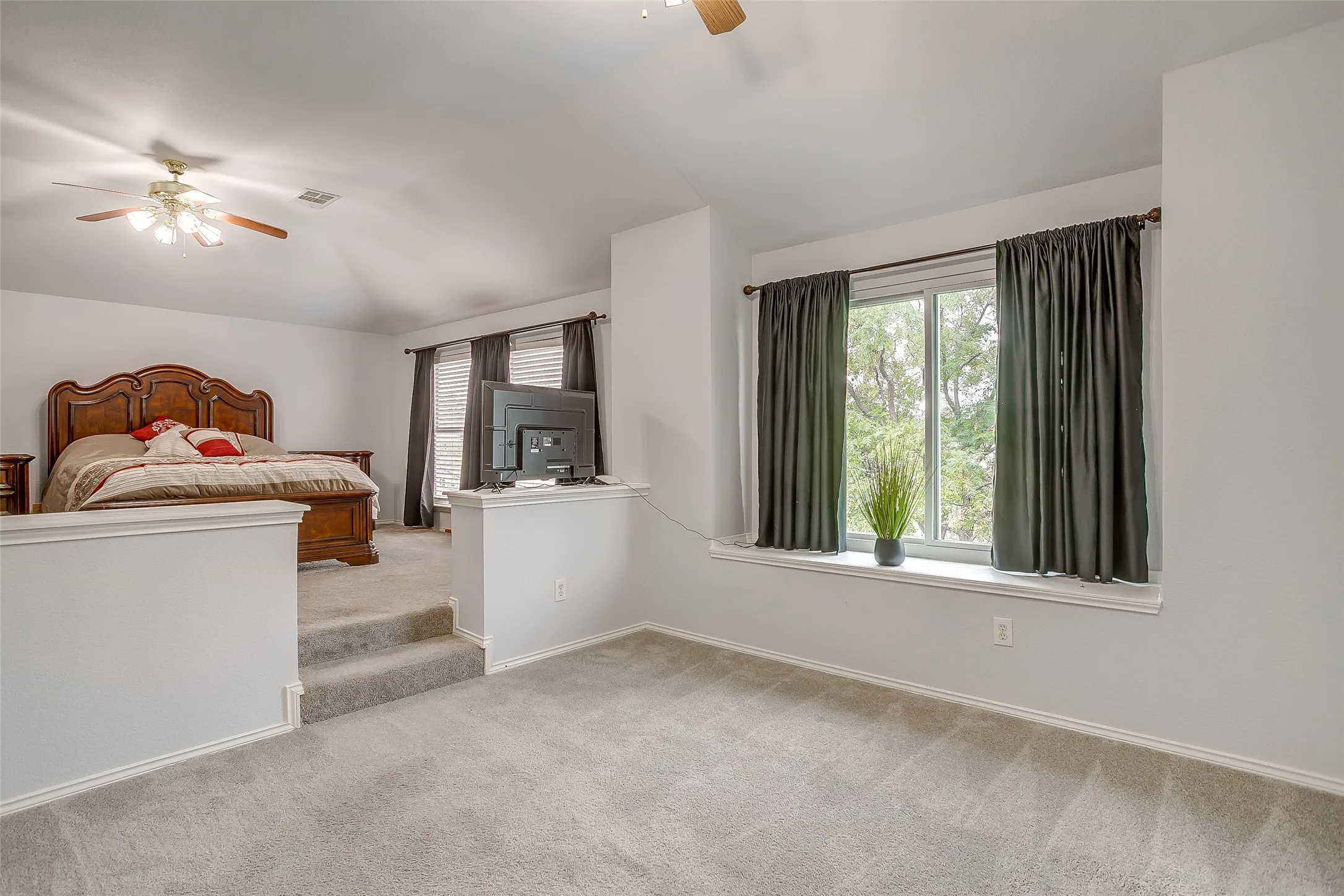 Single Family Residence For Sale in Tarrant County , 2110 Rustic Ridge Drive, Keller, Texas 76248, 4 Bedroom, 3 Bathroom, 2 Garage spaces, 2,378 Sqft, built in 1998, mls#21399144, Real Estate Agent in Keller, Homes For Sale in Tarrant county, Homes For Sale in Keller, Realtor in Keller Texas, Real Estate Brokerage Independent Realty Texas, Luminita Cordes Realtor