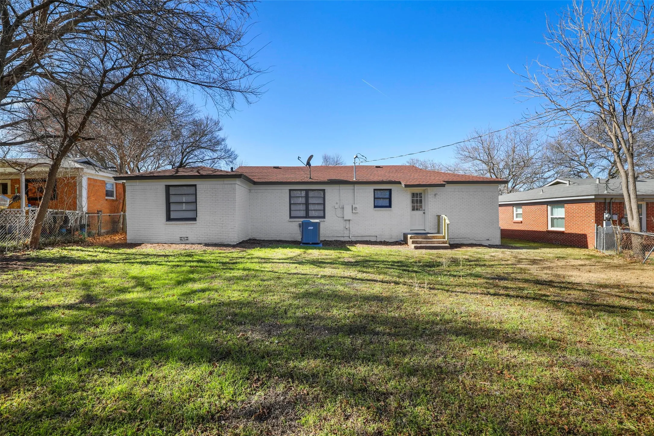 Single Family Residence For Sale in Tarrant County , 863 Ala Drive, White Settlement, Texas 76108, 3 Bedroom, 2 Bathroom, 2 Garage spaces, 1,414 Sqft, built in 1958, mls#21399211, Real Estate Agent in White Settlement, Homes For Sale in Tarrant county, Homes For Sale in White Settlement, Realtor in White Settlement Texas, Real Estate Brokerage Independent Realty Texas, Luminita Cordes Realtor
