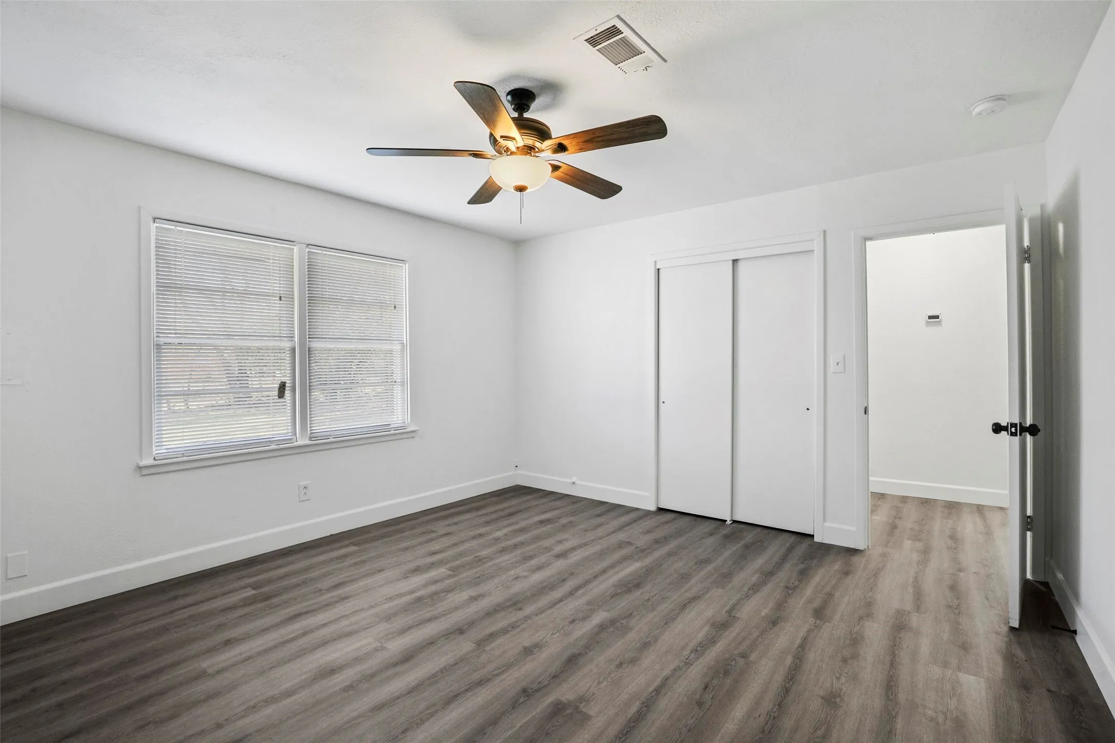 Single Family Residence For Sale in Tarrant County , 863 Ala Drive, White Settlement, Texas 76108, 3 Bedroom, 2 Bathroom, 2 Garage spaces, 1,414 Sqft, built in 1958, mls#21399211, Real Estate Agent in White Settlement, Homes For Sale in Tarrant county, Homes For Sale in White Settlement, Realtor in White Settlement Texas, Real Estate Brokerage Independent Realty Texas, Luminita Cordes Realtor
