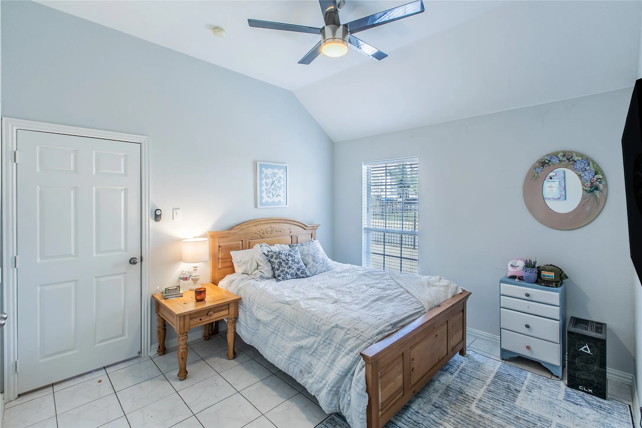 Single Family Residence For Sale in Dallas County , 4720 San Jacinto Street, Dallas, Texas 75204, 4 Bedroom, 4 Bathroom, 2 Garage spaces, 2,131 Sqft, built in 2002, mls#21395833, Real Estate Agent in Dallas, Homes For Sale in Dallas county, Homes For Sale in Dallas, Realtor in Dallas Texas, Real Estate Brokerage Independent Realty Texas, Luminita Cordes Realtor