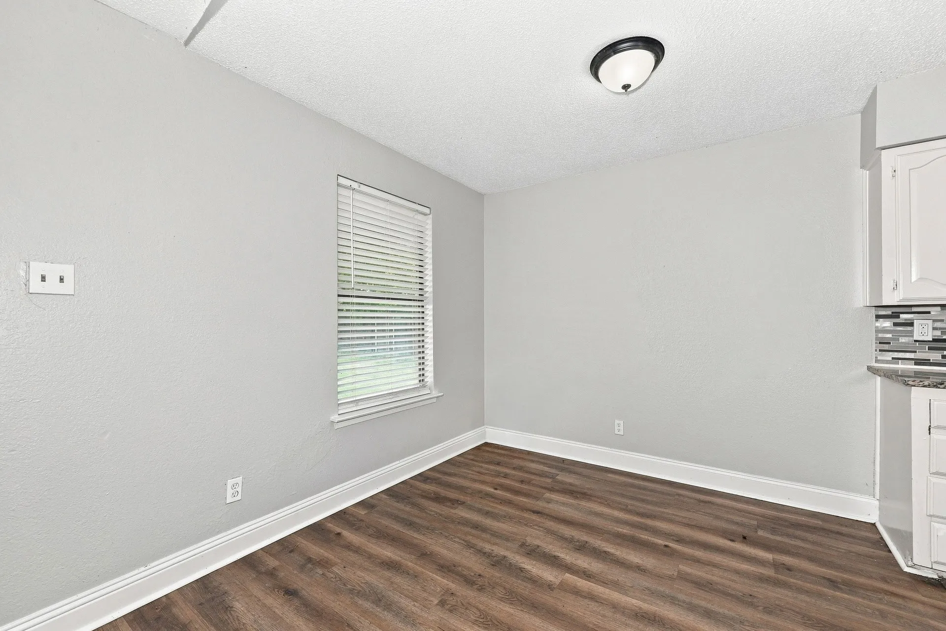 Single Family Residence For Rent in Dallas County , 2616 Alamain Drive, Dallas, Texas 75241, 4 Bedroom, 2 Bathroom, Garage spaces, 1,665 Sqft, built in 1986, mls#21399212, Real Estate Agent in Dallas, Homes For Rent in Dallas county, Homes For Rent in Dallas, Realtor in Dallas Texas, Real Estate Brokerage Independent Realty Texas, Luminita Cordes Realtor