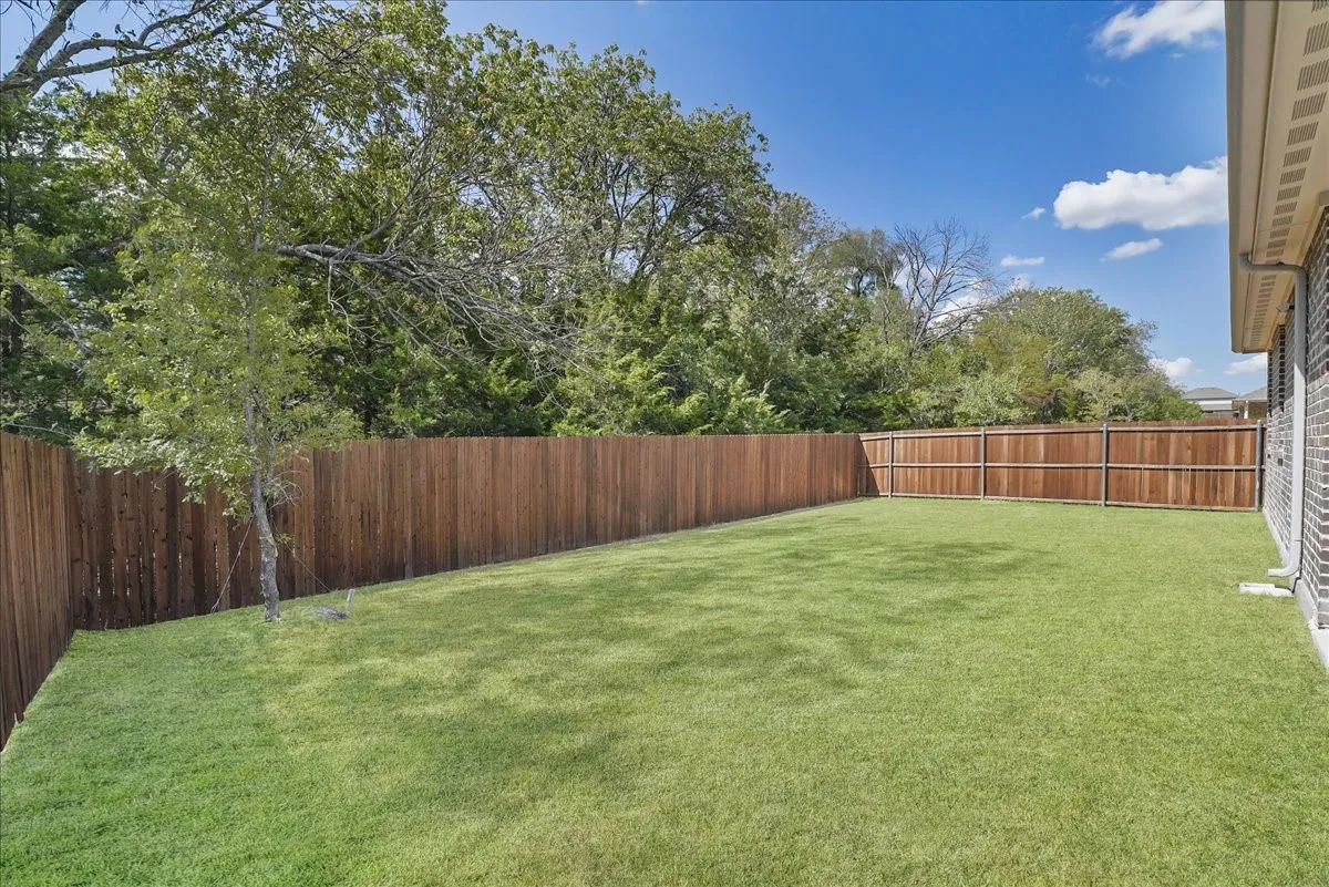 Single Family Residence For Rent in Collin County , 2115 Meadowlark Lane, Melissa, Texas 75454, 4 Bedroom, 3 Bathroom, 2 Garage spaces, 2,264 Sqft, built in 2024, mls#21399179, Real Estate Agent in Melissa, Homes For Rent in Collin county, Homes For Rent in Melissa, Realtor in Melissa Texas, Real Estate Brokerage Independent Realty Texas, Luminita Cordes Realtor