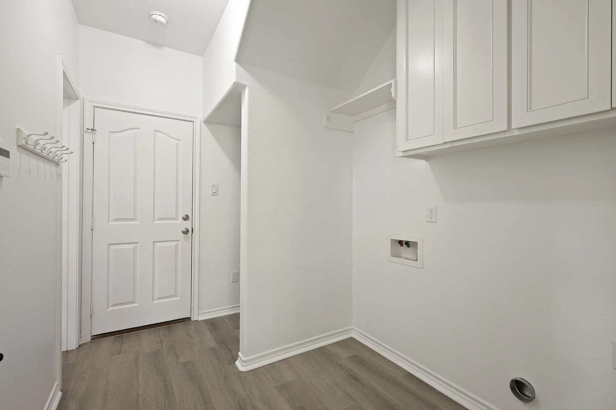 Single Family Residence For Sale in Brazos County , 2307 Carisbrooke Loop, College Station, Texas 77845, 4 Bedroom, 4 Bathroom, 2 Garage spaces, 2,622 Sqft, built in 2012, mls#21398754, Real Estate Agent in College Station, Homes For Sale in Brazos county, Homes For Sale in College Station, Realtor in College Station Texas, Real Estate Brokerage Independent Realty Texas, Luminita Cordes Realtor