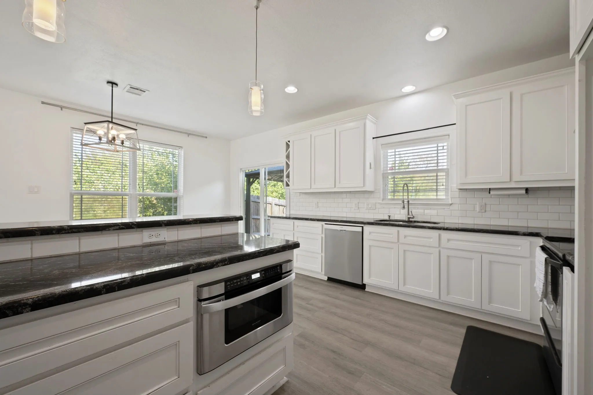 Single Family Residence For Sale in Brazos County , 2307 Carisbrooke Loop, College Station, Texas 77845, 4 Bedroom, 4 Bathroom, 2 Garage spaces, 2,622 Sqft, built in 2012, mls#21398754, Real Estate Agent in College Station, Homes For Sale in Brazos county, Homes For Sale in College Station, Realtor in College Station Texas, Real Estate Brokerage Independent Realty Texas, Luminita Cordes Realtor