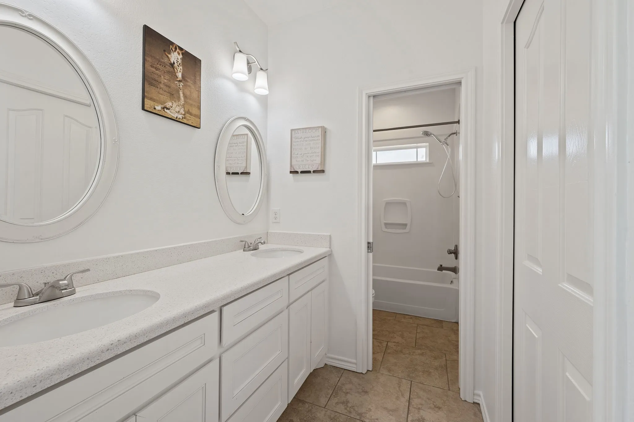 Single Family Residence For Sale in Brazos County , 2307 Carisbrooke Loop, College Station, Texas 77845, 4 Bedroom, 4 Bathroom, 2 Garage spaces, 2,622 Sqft, built in 2012, mls#21398754, Real Estate Agent in College Station, Homes For Sale in Brazos county, Homes For Sale in College Station, Realtor in College Station Texas, Real Estate Brokerage Independent Realty Texas, Luminita Cordes Realtor