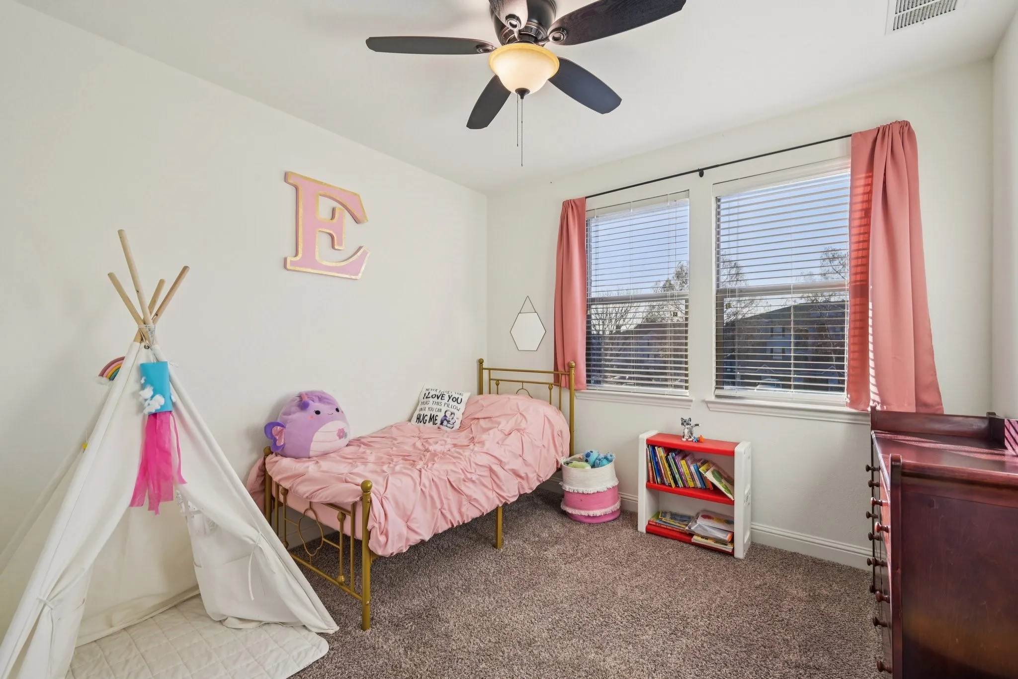 Townhouse For Sale in Collin County , 319 Phoebe, Allen, Texas 75013, 3 Bedroom, 3 Bathroom, 2 Garage spaces, 1,753 Sqft, built in 2012, mls#21399226, Real Estate Agent in Allen, Homes For Sale in Collin county, Homes For Sale in Allen, Realtor in Allen Texas, Real Estate Brokerage Independent Realty Texas, Luminita Cordes Realtor