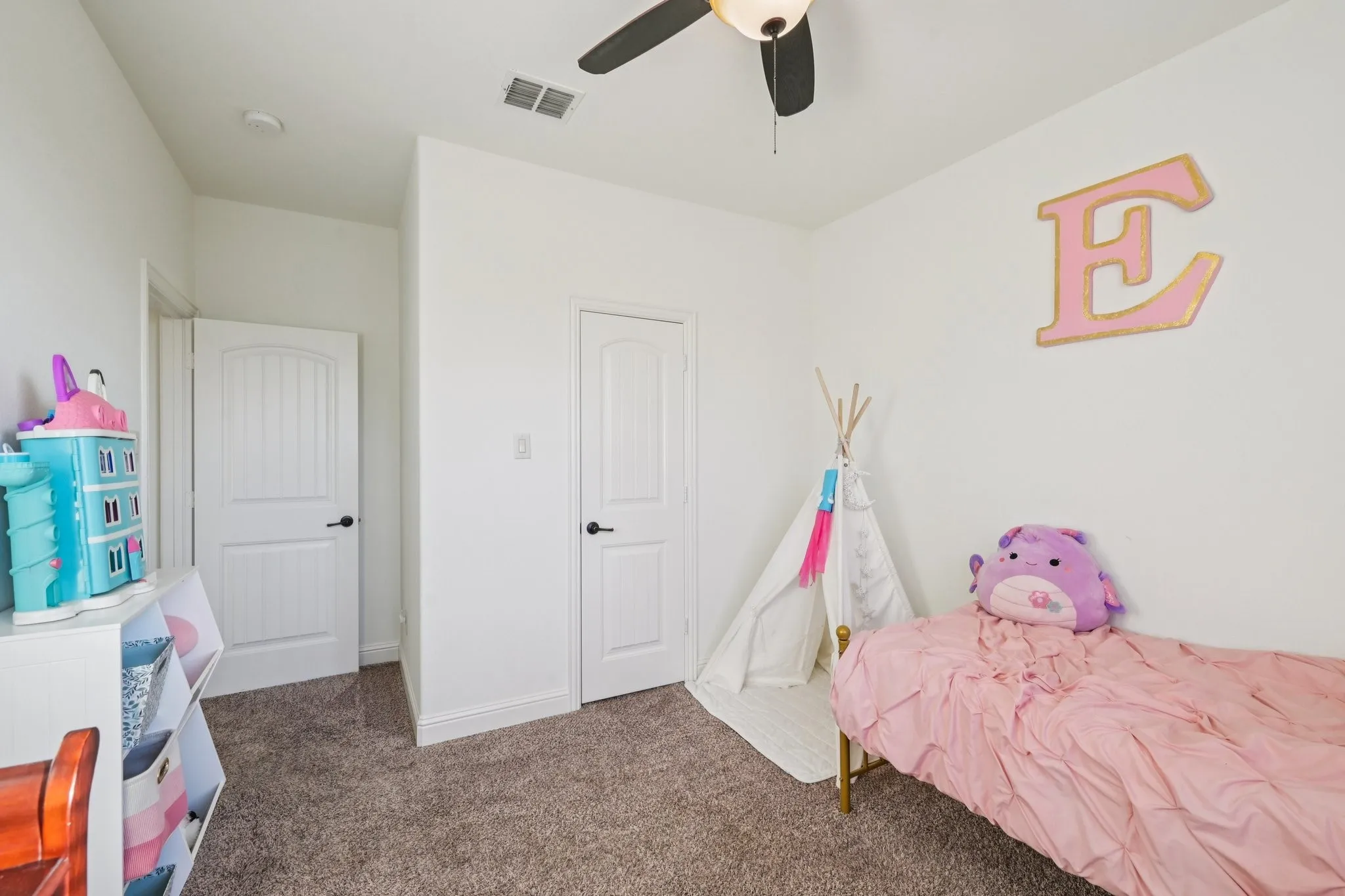 Townhouse For Sale in Collin County , 319 Phoebe, Allen, Texas 75013, 3 Bedroom, 3 Bathroom, 2 Garage spaces, 1,753 Sqft, built in 2012, mls#21399226, Real Estate Agent in Allen, Homes For Sale in Collin county, Homes For Sale in Allen, Realtor in Allen Texas, Real Estate Brokerage Independent Realty Texas, Luminita Cordes Realtor