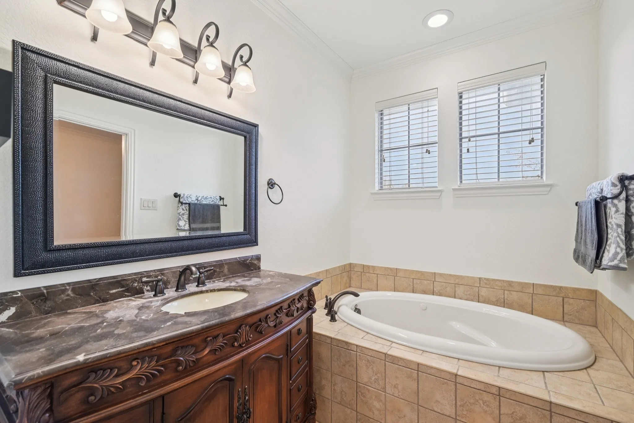 Townhouse For Sale in Collin County , 319 Phoebe, Allen, Texas 75013, 3 Bedroom, 3 Bathroom, 2 Garage spaces, 1,753 Sqft, built in 2012, mls#21399226, Real Estate Agent in Allen, Homes For Sale in Collin county, Homes For Sale in Allen, Realtor in Allen Texas, Real Estate Brokerage Independent Realty Texas, Luminita Cordes Realtor
