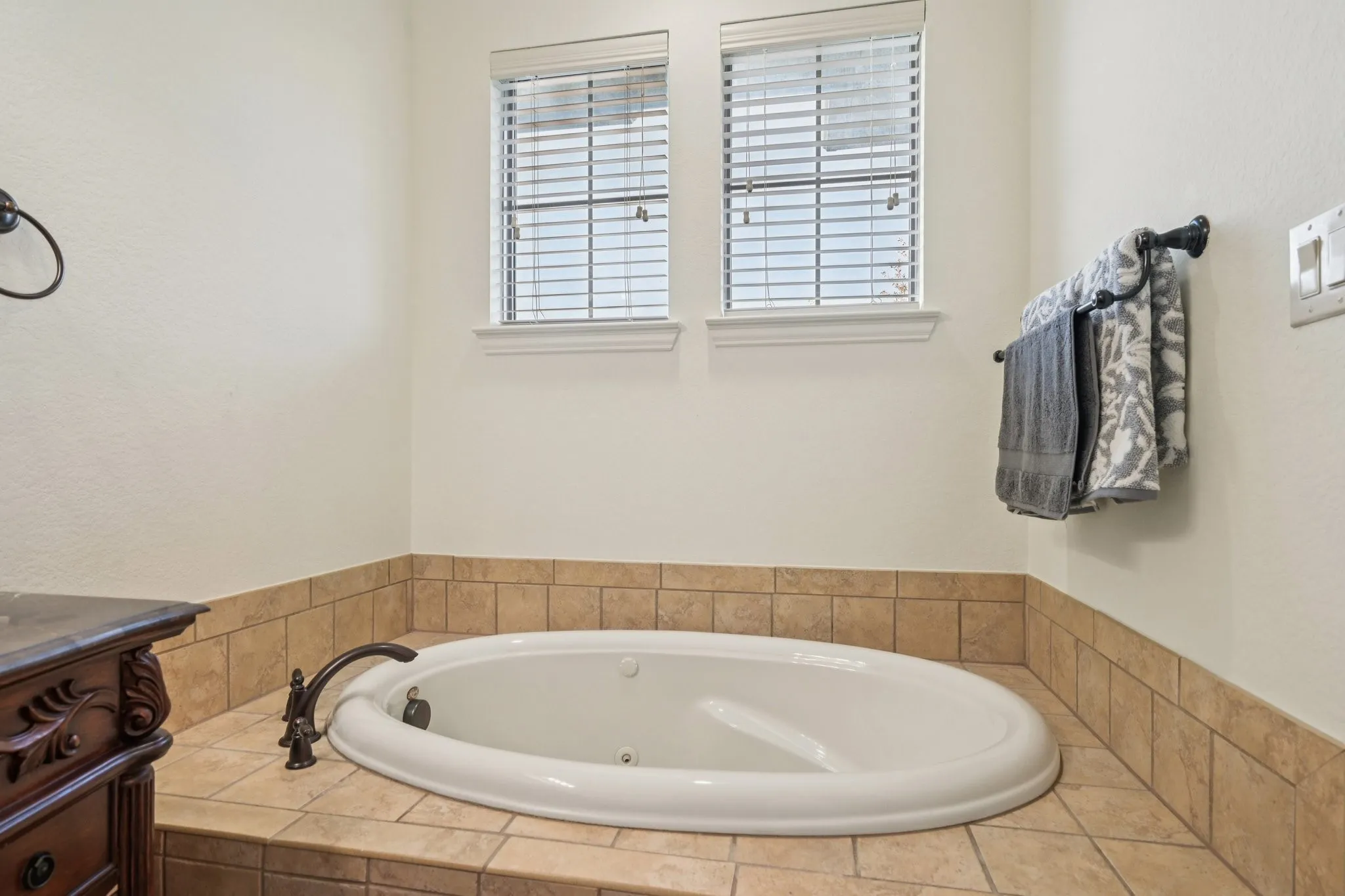 Townhouse For Sale in Collin County , 319 Phoebe, Allen, Texas 75013, 3 Bedroom, 3 Bathroom, 2 Garage spaces, 1,753 Sqft, built in 2012, mls#21399226, Real Estate Agent in Allen, Homes For Sale in Collin county, Homes For Sale in Allen, Realtor in Allen Texas, Real Estate Brokerage Independent Realty Texas, Luminita Cordes Realtor