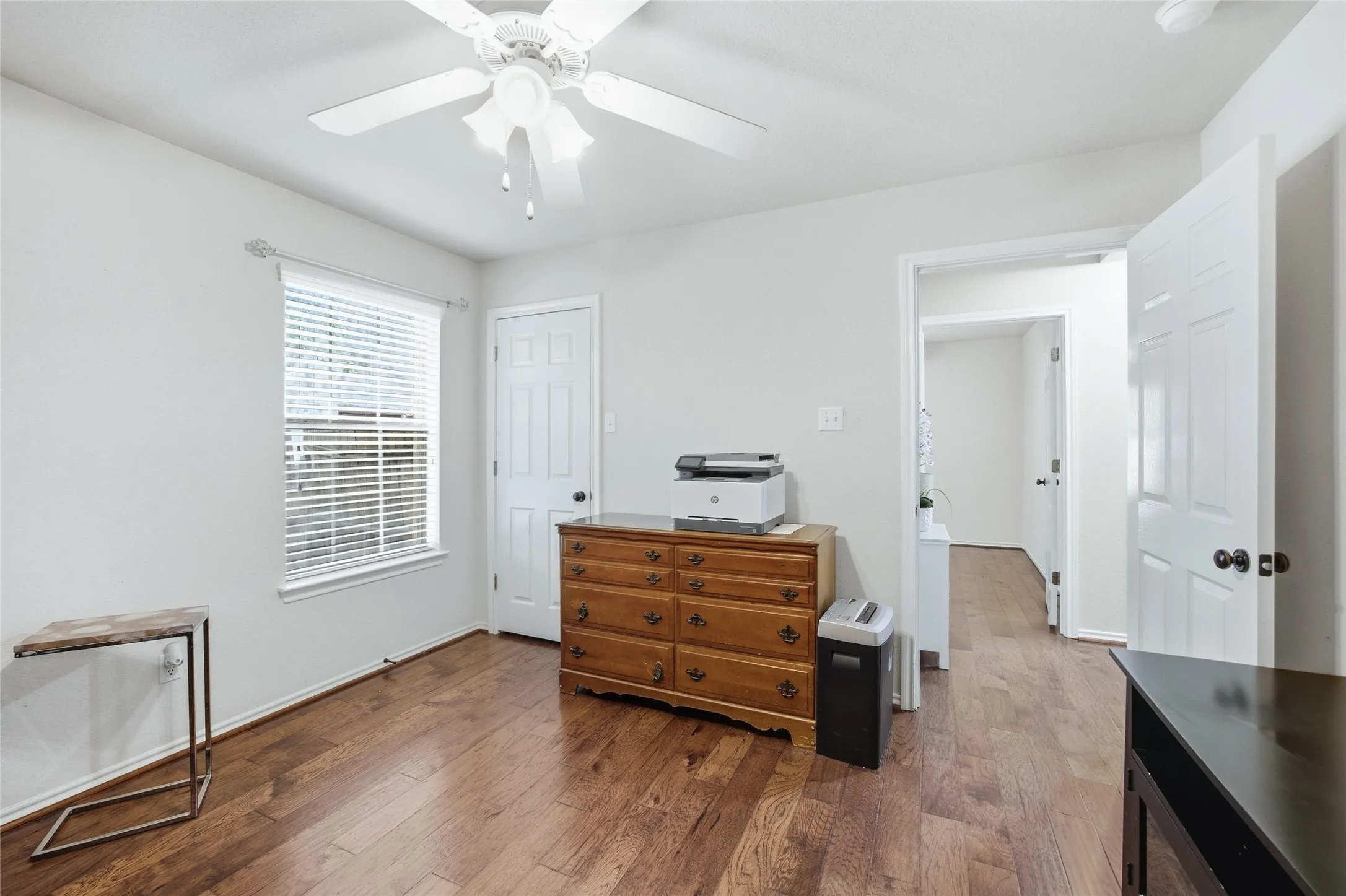 Single Family Residence For Sale in Parker County , 201 W Oak Street, Aledo, Texas 76008, 3 Bedroom, 2 Bathroom, 2 Garage spaces, 1,425 Sqft, built in 2005, mls#21398314, Real Estate Agent in Aledo, Homes For Sale in Parker county, Homes For Sale in Aledo, Realtor in Aledo Texas, Real Estate Brokerage Independent Realty Texas, Luminita Cordes Realtor